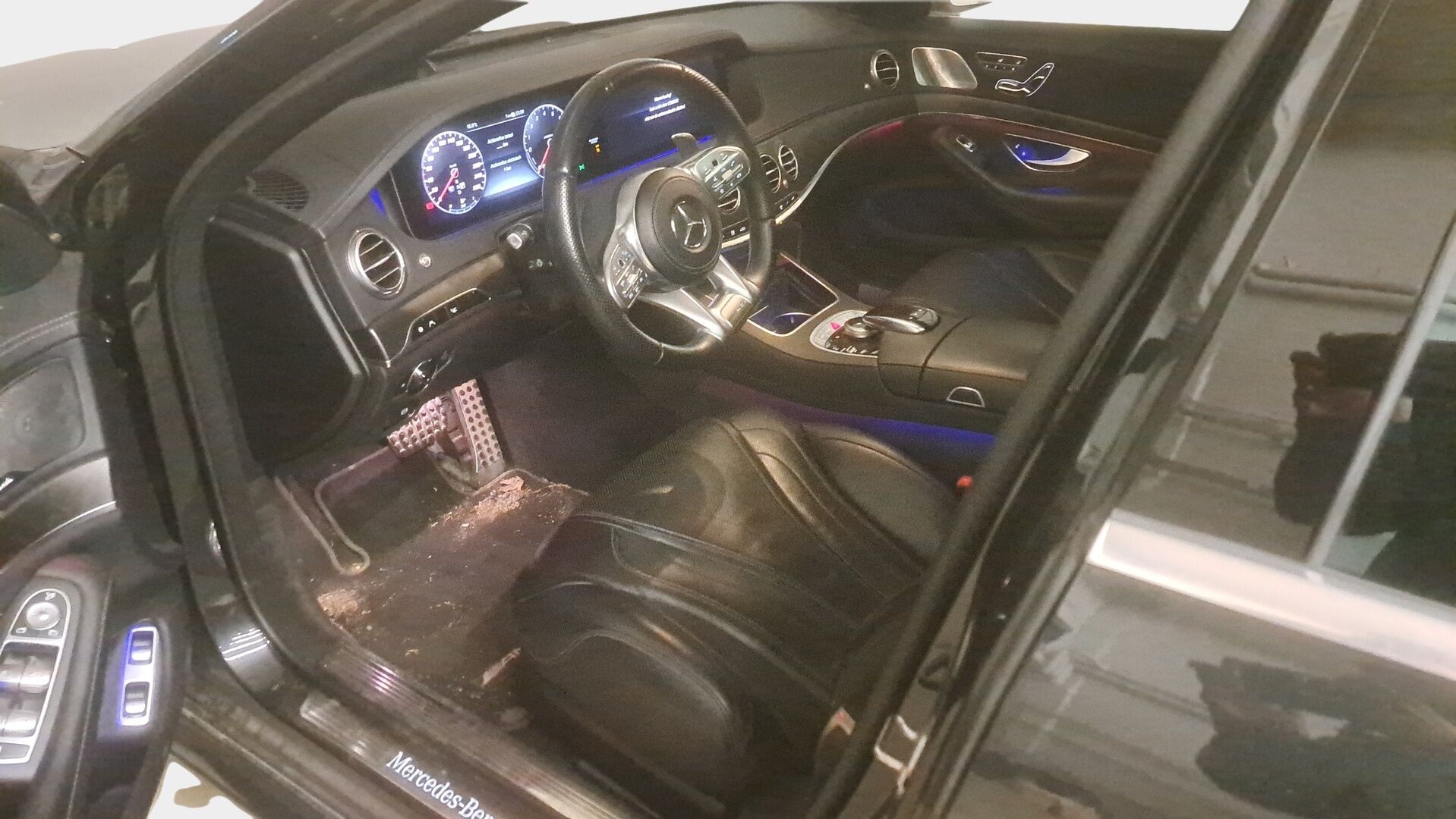 Mercedes-Benz S 2019 S 560 e L AMG-Styling * Dynaamiset penkit / Executive- package / Hierovat penkit / DTR+ / HUD / 360 * - 2,99 % KORKOTARJOUS TÄHÄN AUTOON - Todella Näyttävä Yksilö, Parhaat Penkit, Imuovet, Panorama Katto ja paljon muuta!