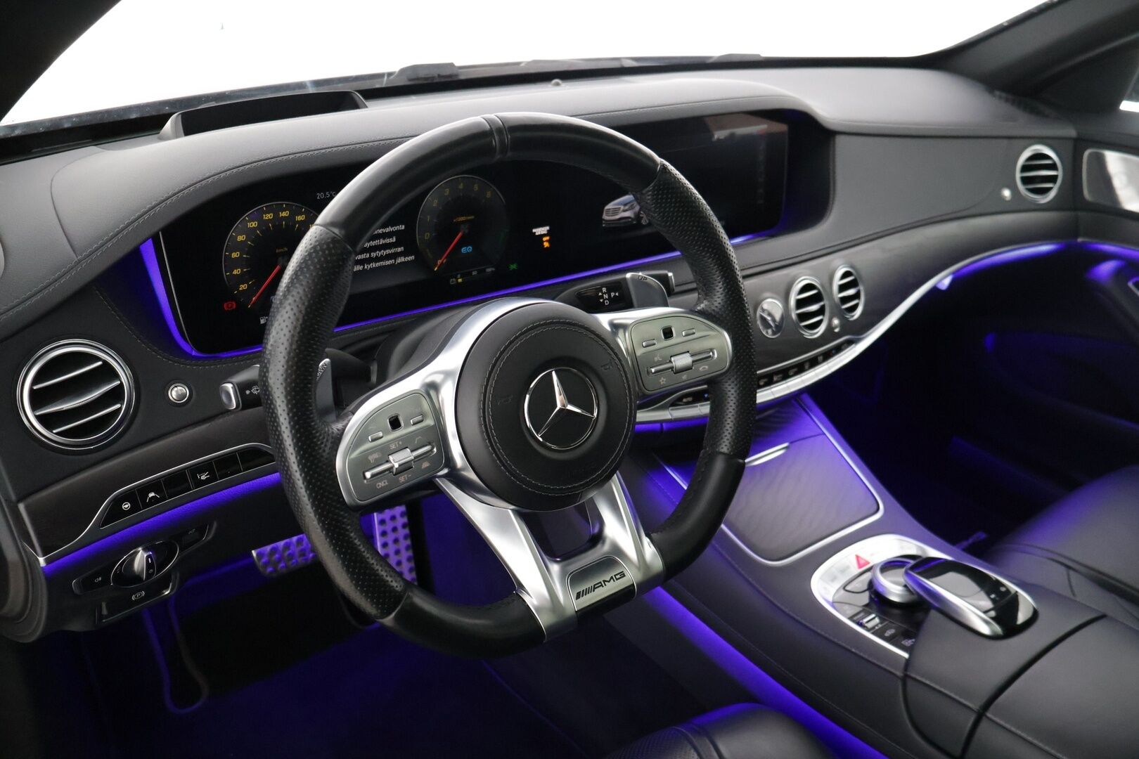 Mercedes-Benz S 2019 560 e L AMG-Styling * Dynaamiset&Hierovat Penkit / Executive- package / DTR+ / HUD / 360 / Imuovet / Panorama * - 2,99 % KORKOTARJOUS TÄHÄN AUTOON - Todella Näyttävä Merkkihuollettu Yksilö! Tästä ei paljoa auto parane.