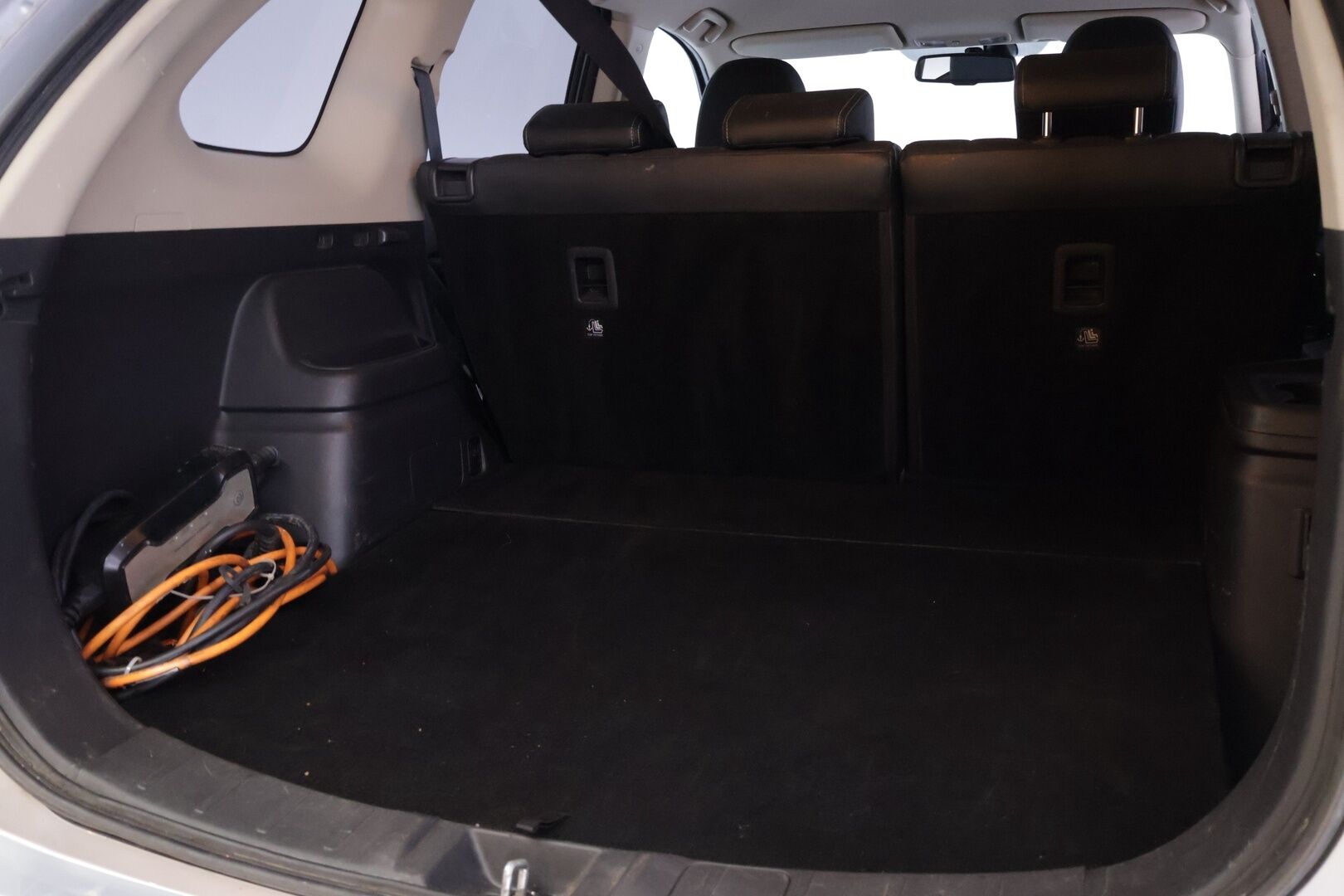 Mitsubishi OUTLANDER PHEV 2017 4WD 5P Intense Plus Business *Vetokoukku / Keyless Go / Vakkari / Nahka-alcantara* - 2X Hyvät renkaat / 2X Latauskaapelit / Juuri huollettu!