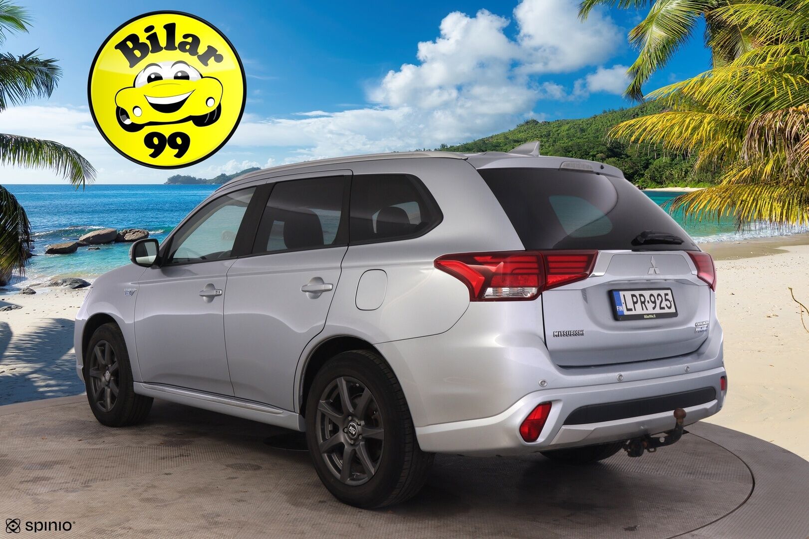 Mitsubishi OUTLANDER PHEV 2017 4WD 5P Intense Plus Business *Vetokoukku / Keyless Go / Vakkari / Nahka-alcantara* - 2X Hyvät renkaat / 2X Latauskaapelit / Juuri huollettu!