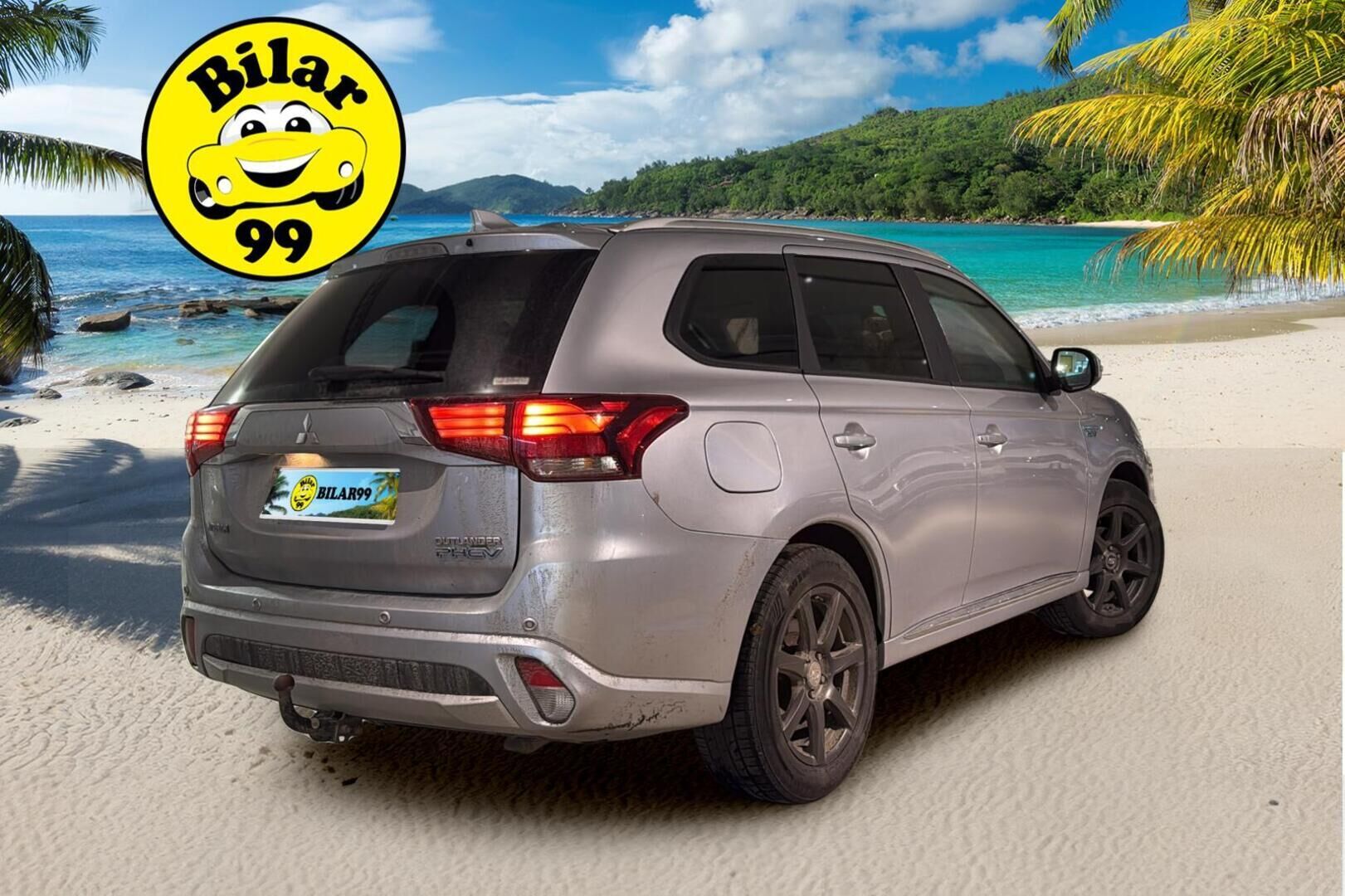 Mitsubishi OUTLANDER PHEV 2017 4WD 5P Intense Plus Business *Vetokoukku / Keyless Go / Vakkari / Nahka-alcantara* - 2X Hyvät renkaat / 2X Latauskaapelit / Juuri huollettu!