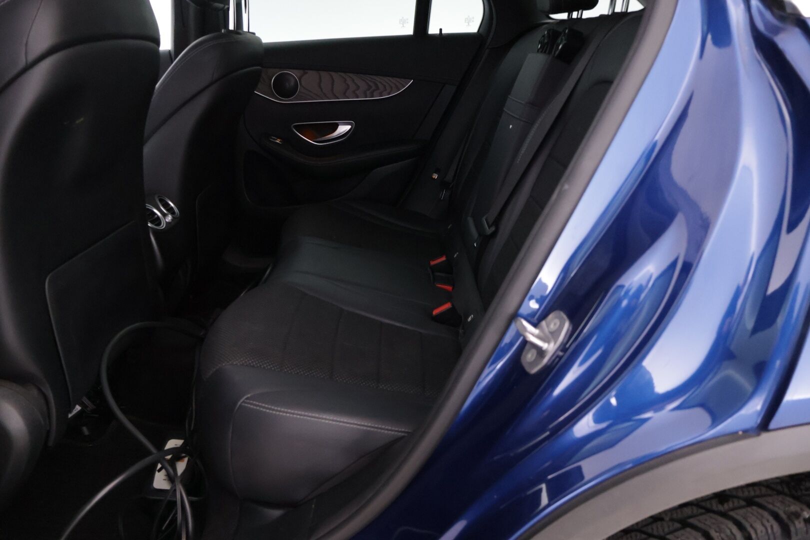 Mercedes-Benz GLC 2017 350 e 4Matic A Premium Business * Navi / Lisälämmitin / Koukku / Vakkari / Osanahat* - Juuri huollettu / Kahdet alumiinivanteet - HULLUT AVAJAISHULINAT KORKOTARJOUS 3,29 %