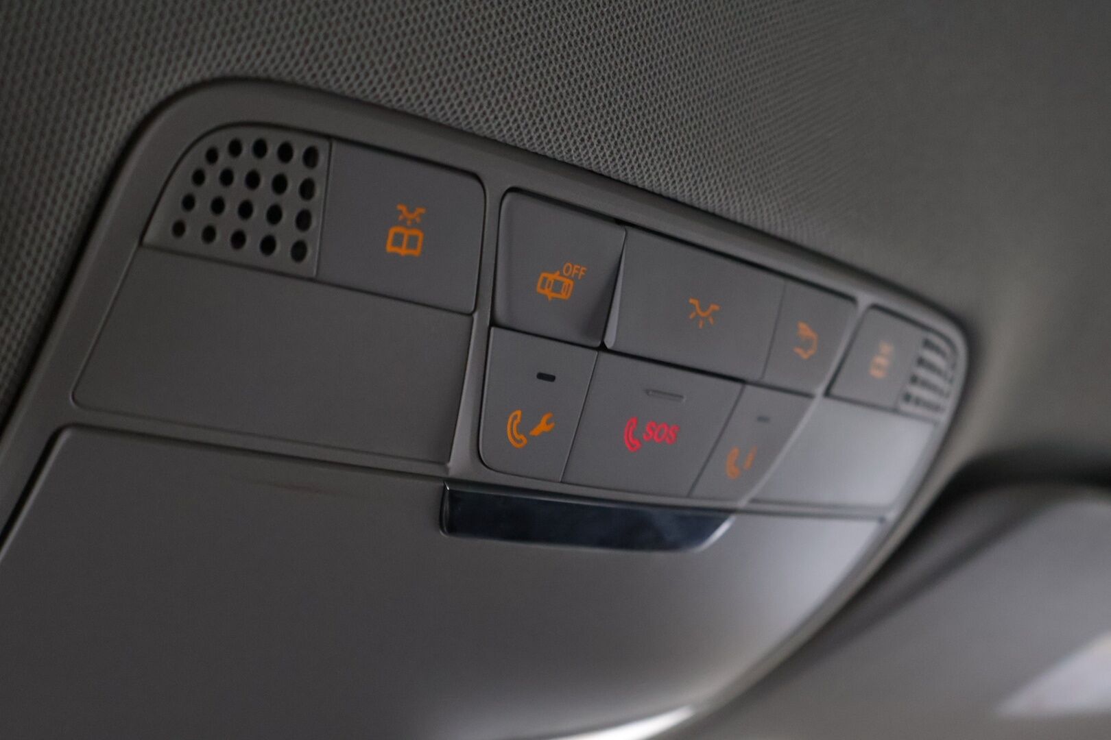 Mercedes-Benz GLC 2017 350 e 4Matic A Premium Business * Navi / Lisälämmitin / Koukku / Vakkari / Osanahat* - Juuri huollettu / Kahdet alumiinivanteet