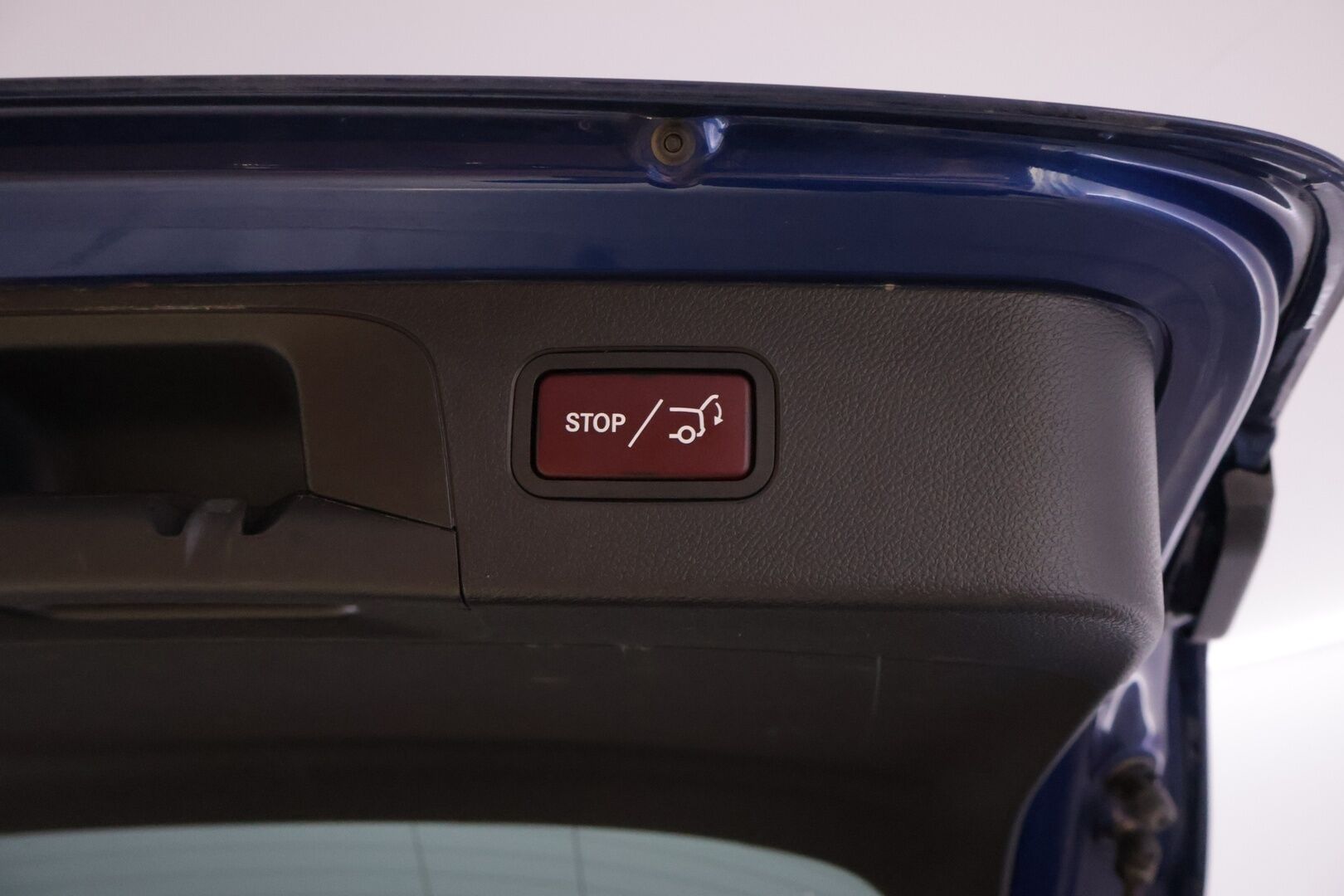 Mercedes-Benz GLC 2017 350 e 4Matic A Premium Business * Navi / Lisälämmitin / Koukku / Vakkari / Osanahat* - Juuri huollettu / Kahdet alumiinivanteet - HULLUT AVAJAISHULINAT KORKOTARJOUS 3,29 %