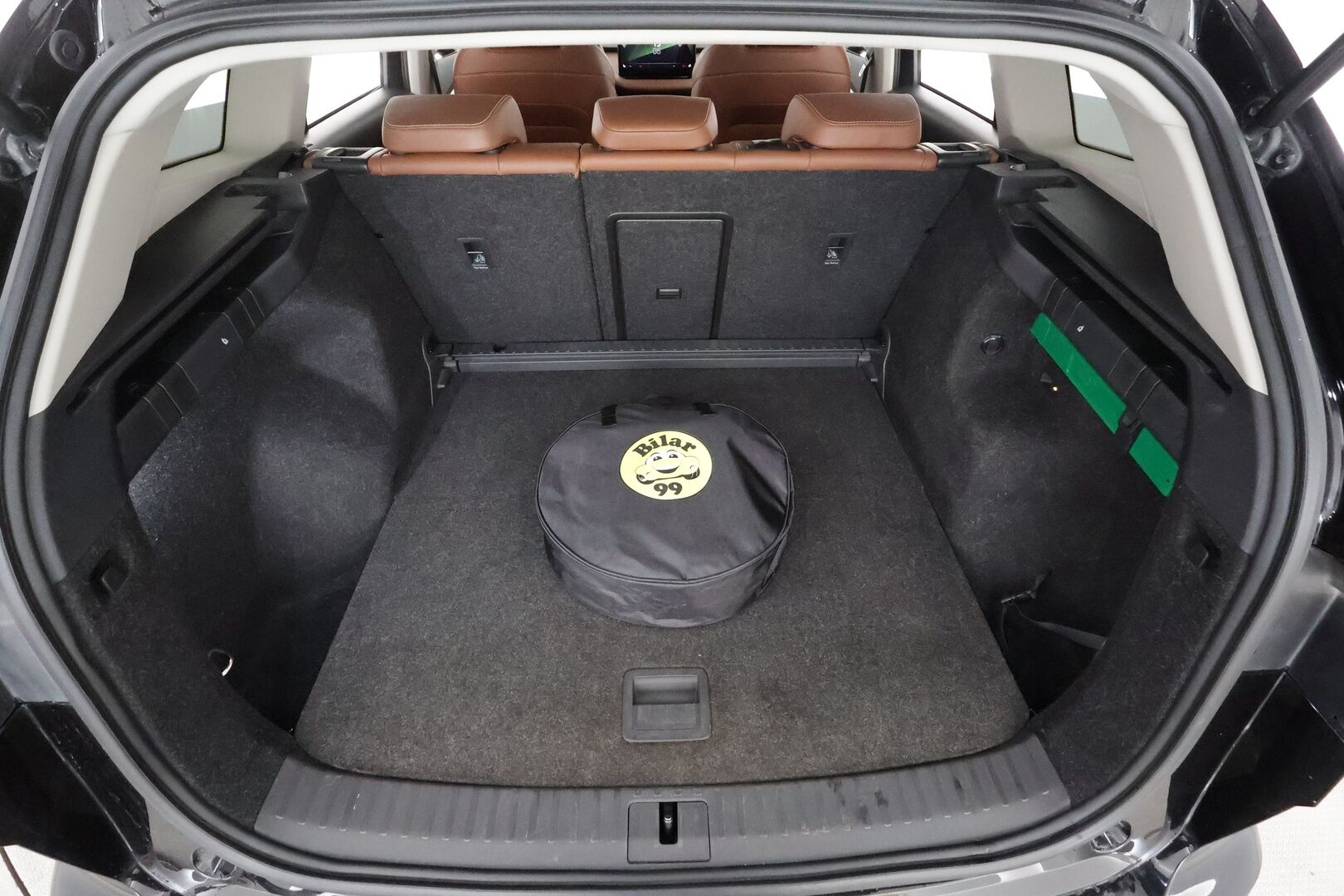 Skoda Enyaq 2021 60 "125 EDITION" iV - | ACC | ILP | Koukku | Matrix-LED | Muistipenkki | P.Kamera | Ratinlämmitys | Keyless | Apple&Android | Suomi-auto | Kahdet Renkaat |
