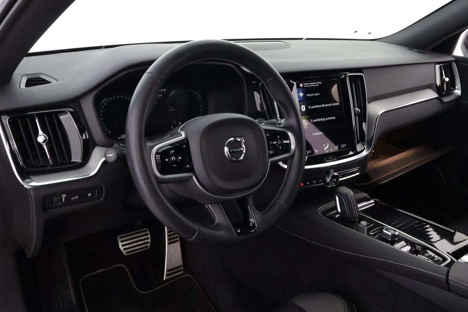 Volvo V60 2021 T6 TwE AWD Business R-Design aut * Webasto / Adapt.Vakkari / Peruutuskamera / Koukku / Full LED / Nahka-Alcantara / Muistipenkki - Suomiauto / Merkkihuollot / R-Design / Upea / Juuri tullut Tampereelle! - HULLUT AVAJAISHULINAT KORKOTARJOUS 3,29 %