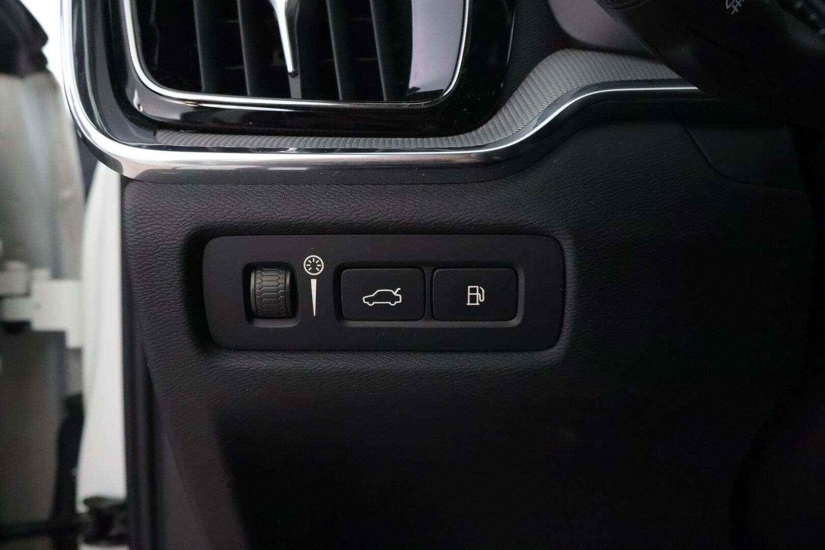 Volvo V60 2021 T6 TwE AWD Business R-Design aut * Webasto / Adapt.Vakkari / Peruutuskamera / Koukku / Full LED / Nahka-Alcantara / Muistipenkki - Suomiauto / Merkkihuollot / R-Design / Upea / Juuri tullut Tampereelle! - HULLUT AVAJAISHULINAT KORKOTARJOUS 3,29 %