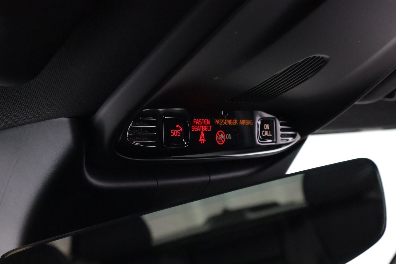 Volvo V60 2021 T6 TwE AWD Business R-Design aut * Webasto / Adapt.Vakkari / Peruutuskamera / Koukku / Full LED / Nahka-Alcantara / Muistipenkki - Suomiauto / Merkkihuollot / R-Design / Upea / Juuri tullut Tampereelle! - HULLUT AVAJAISHULINAT KORKOTARJOUS 3,29 %