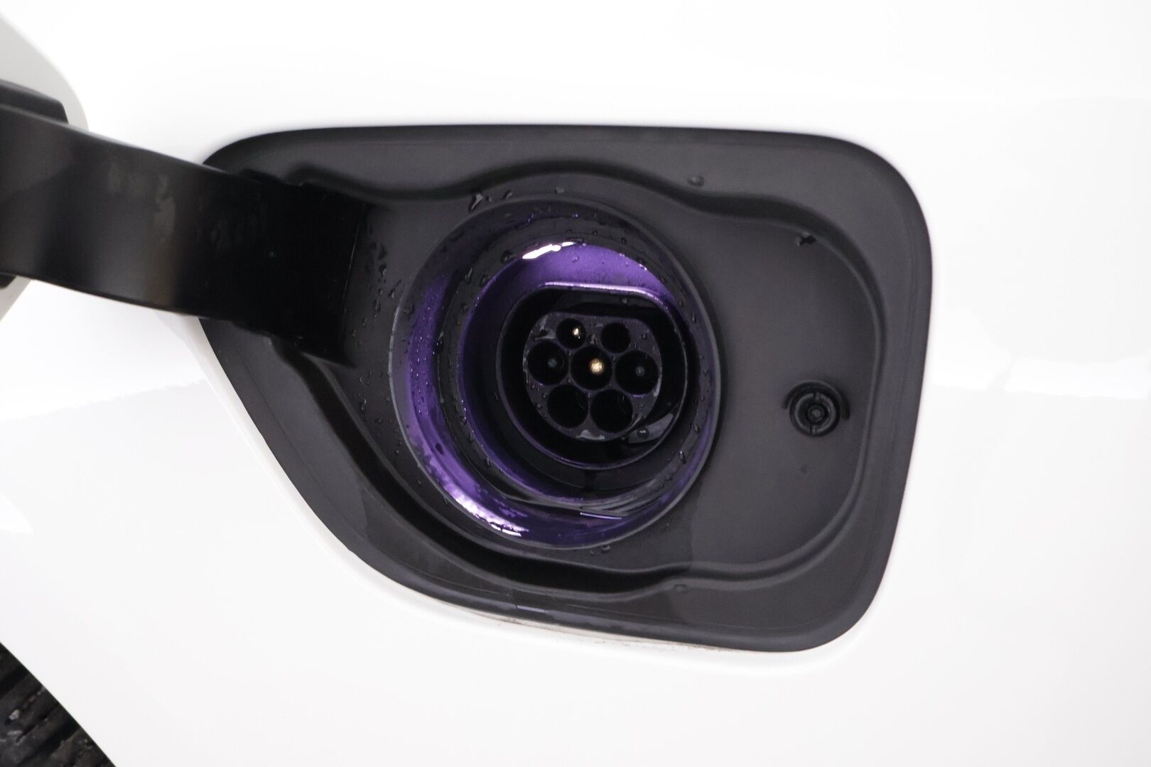 Volvo V60 2021 T6 TwE AWD Business R-Design aut * Webasto / Adapt.Vakkari / Peruutuskamera / Koukku / Full LED / Nahka-Alcantara / Muistipenkki - Suomiauto / Merkkihuollot / R-Design / Upea / Juuri tullut Tampereelle! - HULLUT AVAJAISHULINAT KORKOTARJOUS 3,29 %