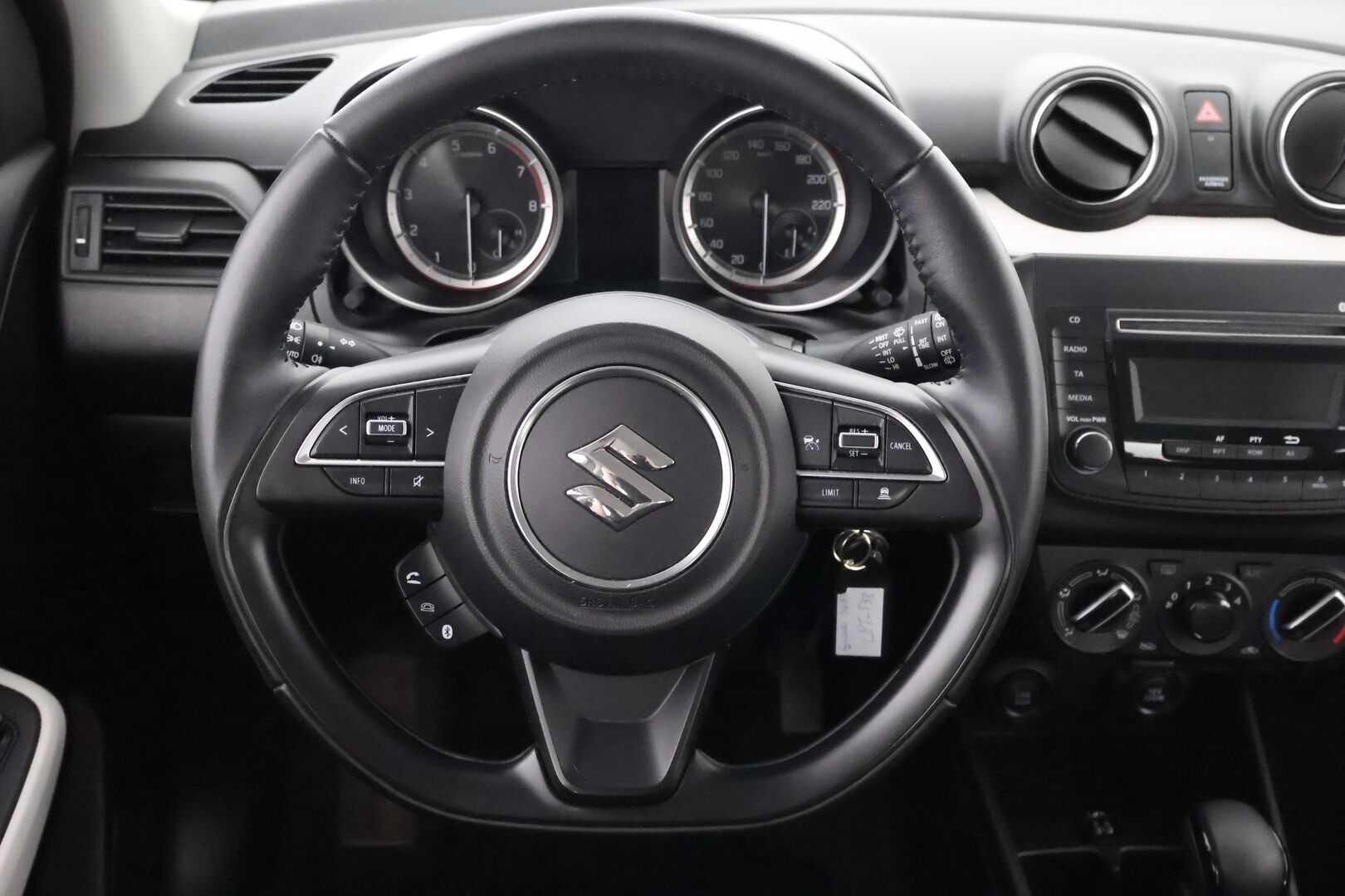 Suzuki Swift 2021 1,2 DUALJET 2WD GL CVT-aut HYBRID LIMITED - Suomiauto / Adapt.Vakkari / Xenon / 2x Todella hyvät renkaat / Penkinlämmittimet / Huippusiisti / Juuri tullut Tampereelle!