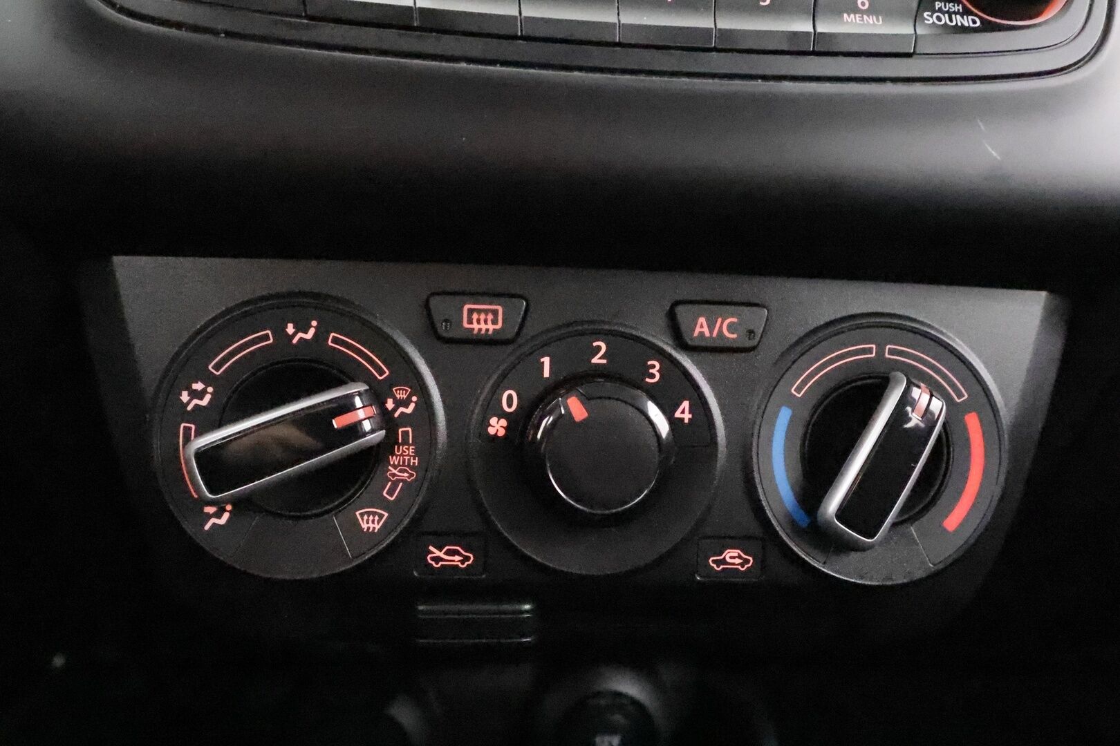 Suzuki Swift 2021 1,2 DUALJET 2WD GL CVT-aut HYBRID LIMITED - | ACC | LED ajovalot | Bluetooth audio & handsfree | Penkinlämmittimet | Ilmastointi | 2x renkaat vanteineen | Huoltokirja | - KORKO VAIN 3,99 %