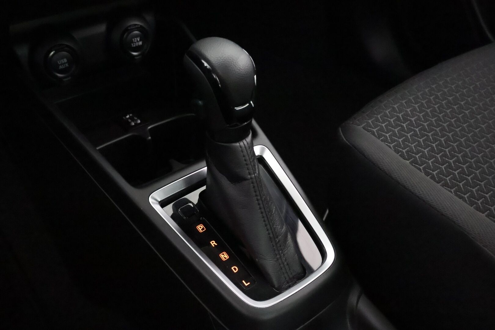 Suzuki Swift 2021 1,2 DUALJET 2WD GL CVT-aut HYBRID LIMITED - Suomiauto / Adapt.Vakkari / Xenon / 2x Todella hyvät renkaat / Penkinlämmittimet / Huippusiisti / Juuri tullut Tampereelle!