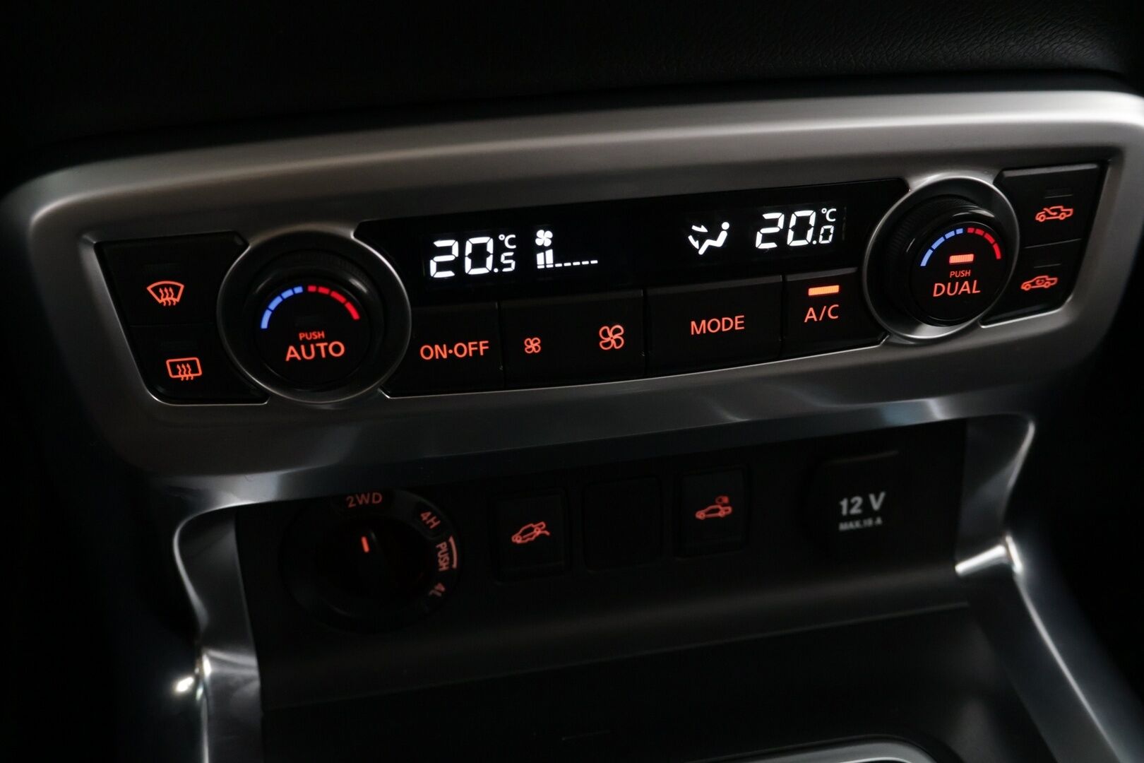 Mercedes-Benz X 2018 250 d 4Matic 3,25/32 A 2H Power - | P-Kamera | LED High Perf. | Ruskeat nahat | Vetokoukku | LED-lisävalo | Suomi-Auto | 3500kg Vetokyky