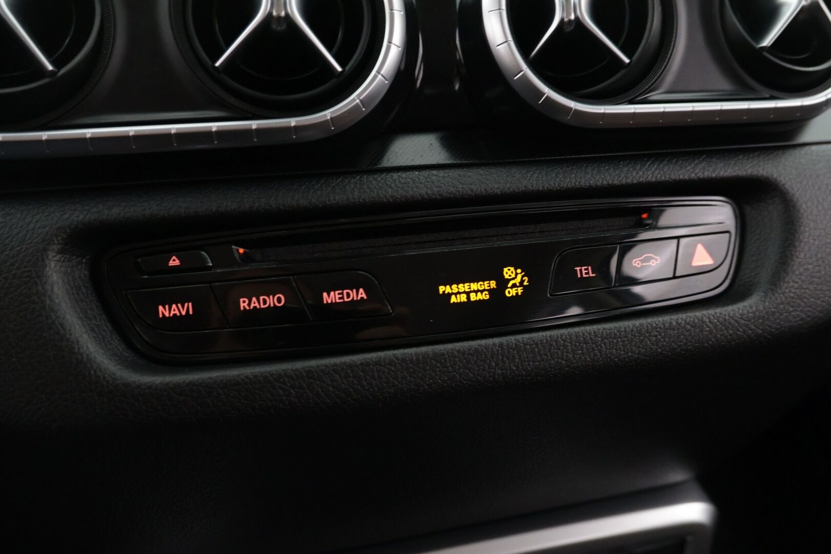 Mercedes-Benz X 2018 250 d 4Matic 3,25/32 A 2H Power - | P-Kamera | LED High Perf. | Ruskeat nahat | Vetokoukku | LED-lisävalo | Suomi-Auto | 3500kg Vetokyky