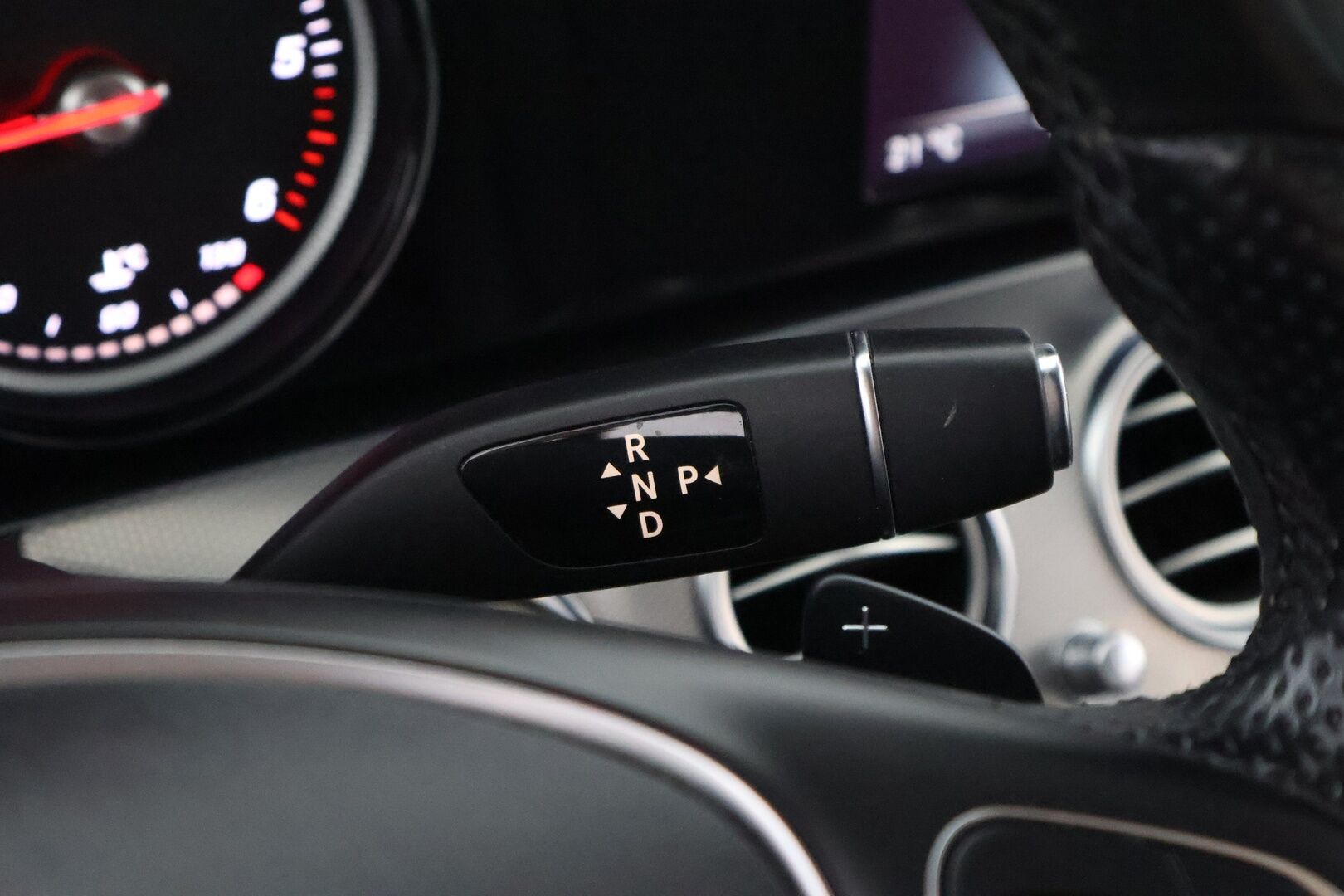 Mercedes-Benz E 2017 220 d T A Premium Business - Multibeam LED / Peruutuskamera / Vetokoukku / Puolinahkasisusta / Comand Navi / BLIS / Lohko & Sisäpistoke / Juuri tullut Tampereelle!