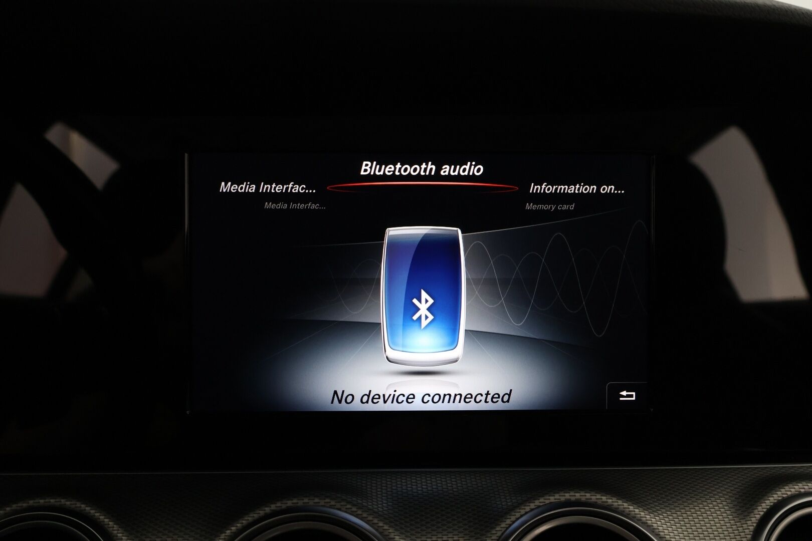 Mercedes-Benz E 2017 220 d T A Premium Business - Multibeam LED / Peruutuskamera / Vetokoukku / Puolinahkasisusta / Comand Navi / BLIS / Lohko & Sisäpistoke / Juuri tullut Tampereelle!