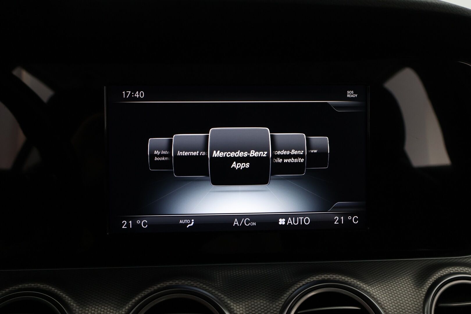 Mercedes-Benz E 2017 220 d T A Premium Business - Multibeam LED / Peruutuskamera / Vetokoukku / Puolinahkasisusta / Comand Navi / BLIS / Lohko & Sisäpistoke / Juuri tullut Tampereelle!