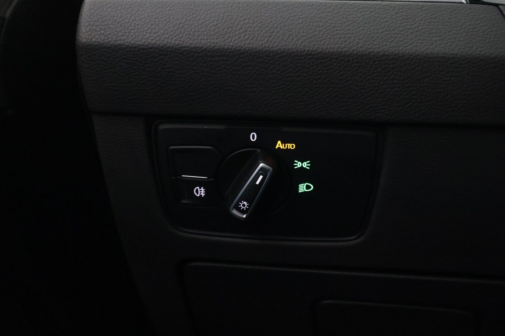 Volkswagen Passat 2018 GTE Plug-In Hybrid (218 hv) * Digimittaristo / ACC / P.Kamera / Vetokoukku / KeylessGo / CarPlay* - *Käytännöllinen / Tilava / Perheauto* - HULLUT JOULUT KORKOTARJOUS 2,49% 