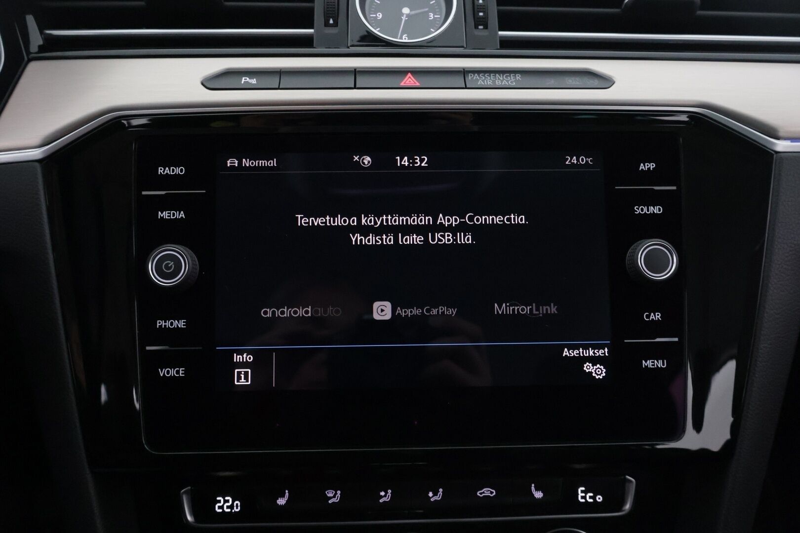 Volkswagen Passat 2018 GTE Plug-In Hybrid (218 hv) * Digimittaristo / ACC / P.Kamera / Vetokoukku / KeylessGo / CarPlay* - *Käytännöllinen / Tilava / Perheauto*