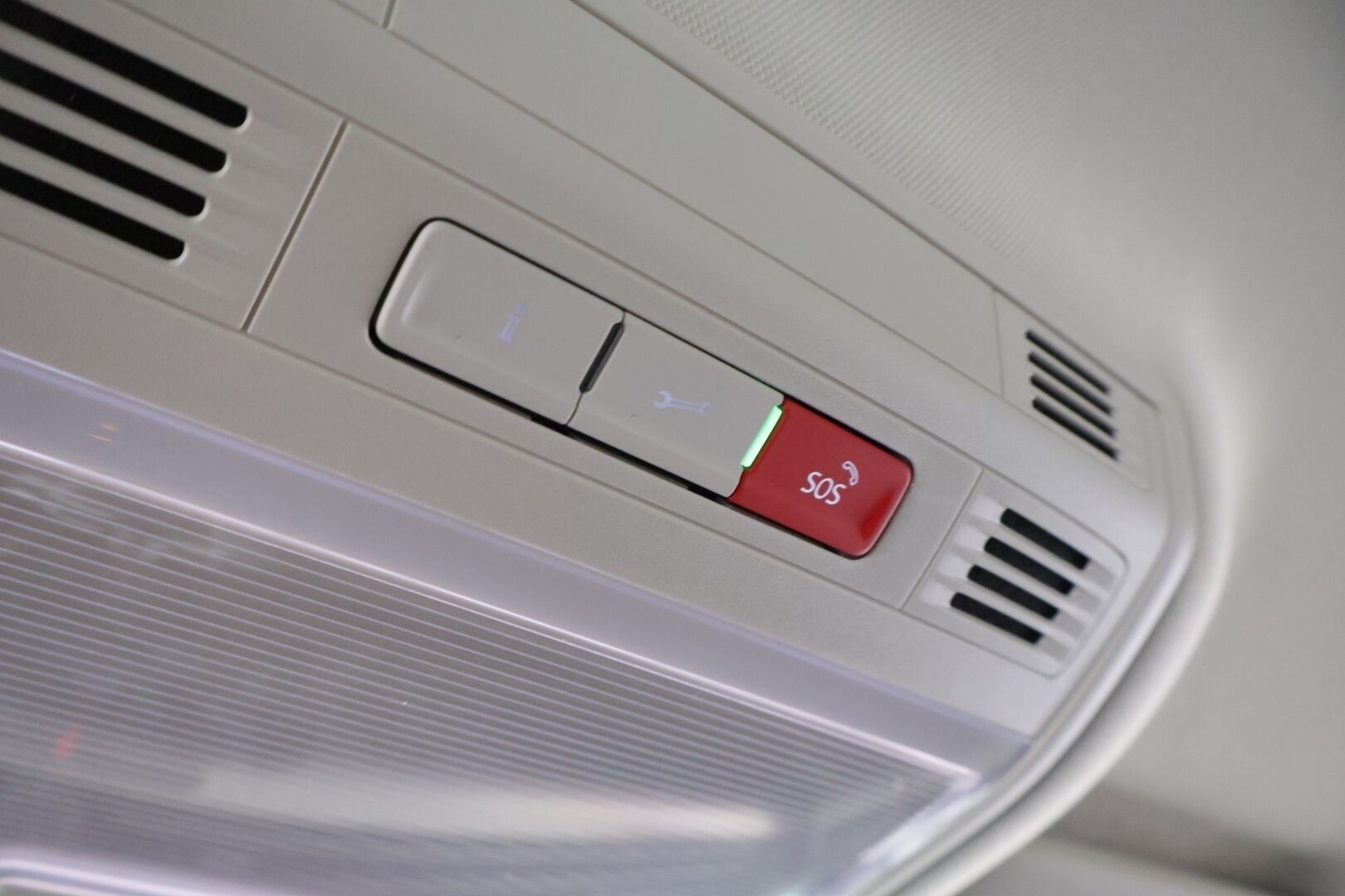 Volkswagen Passat 2018 GTE Plug-In Hybrid (218 hv) * Digimittaristo / ACC / P.Kamera / Vetokoukku / KeylessGo / CarPlay* - *Käytännöllinen / Tilava / Perheauto*