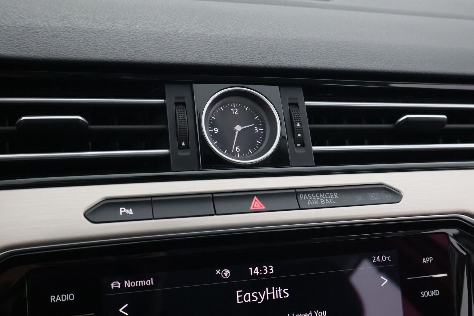 Volkswagen Passat 2018 GTE Plug-In Hybrid (218 hv) * Digimittaristo / ACC / P.Kamera / Vetokoukku / KeylessGo / CarPlay* - *Käytännöllinen / Tilava / Perheauto*