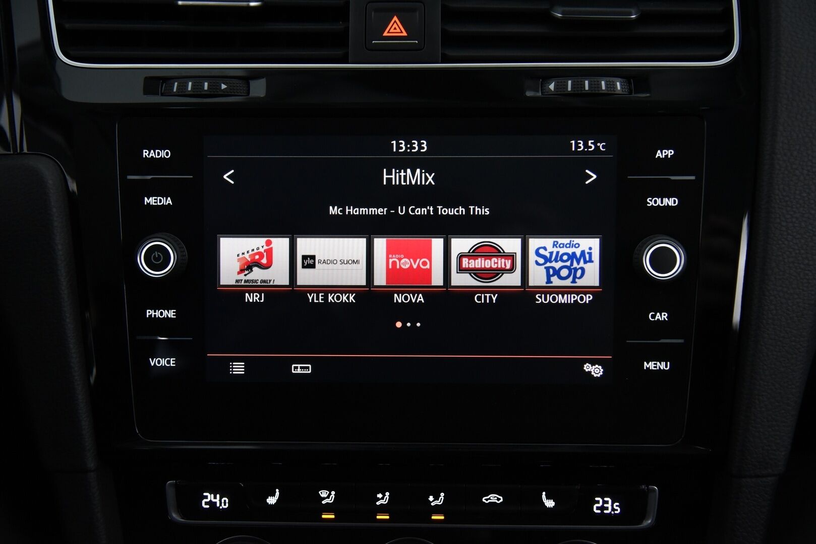 Volkswagen Golf 2018 Variant 1.5 TSI Highline / Adapt. vakkari / P.tutkat / AppConnect / Ambient Light - Jakohihna tehty! / Kangas-alcantara 