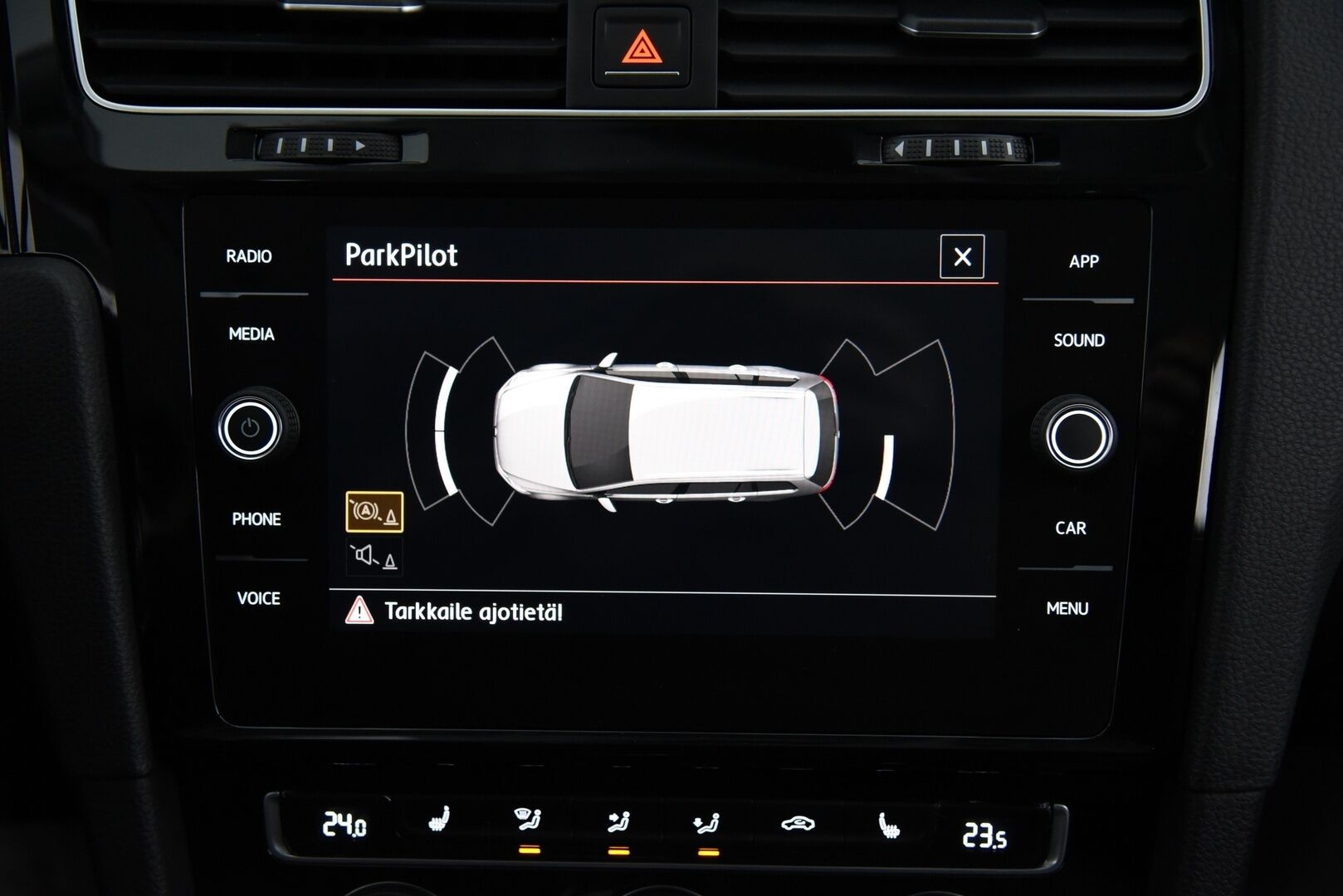 Volkswagen Golf 2018 Variant Highline 1,5 TSI EVO 96 kW * Adapt. vakkari / P.tutkat / AppConnect / Ambient Light * - LED / Jakohihna tehty! / Kangas-alcantara - HULLUT AVAJAISHULINAT KORKOTARJOUS 3,29 %