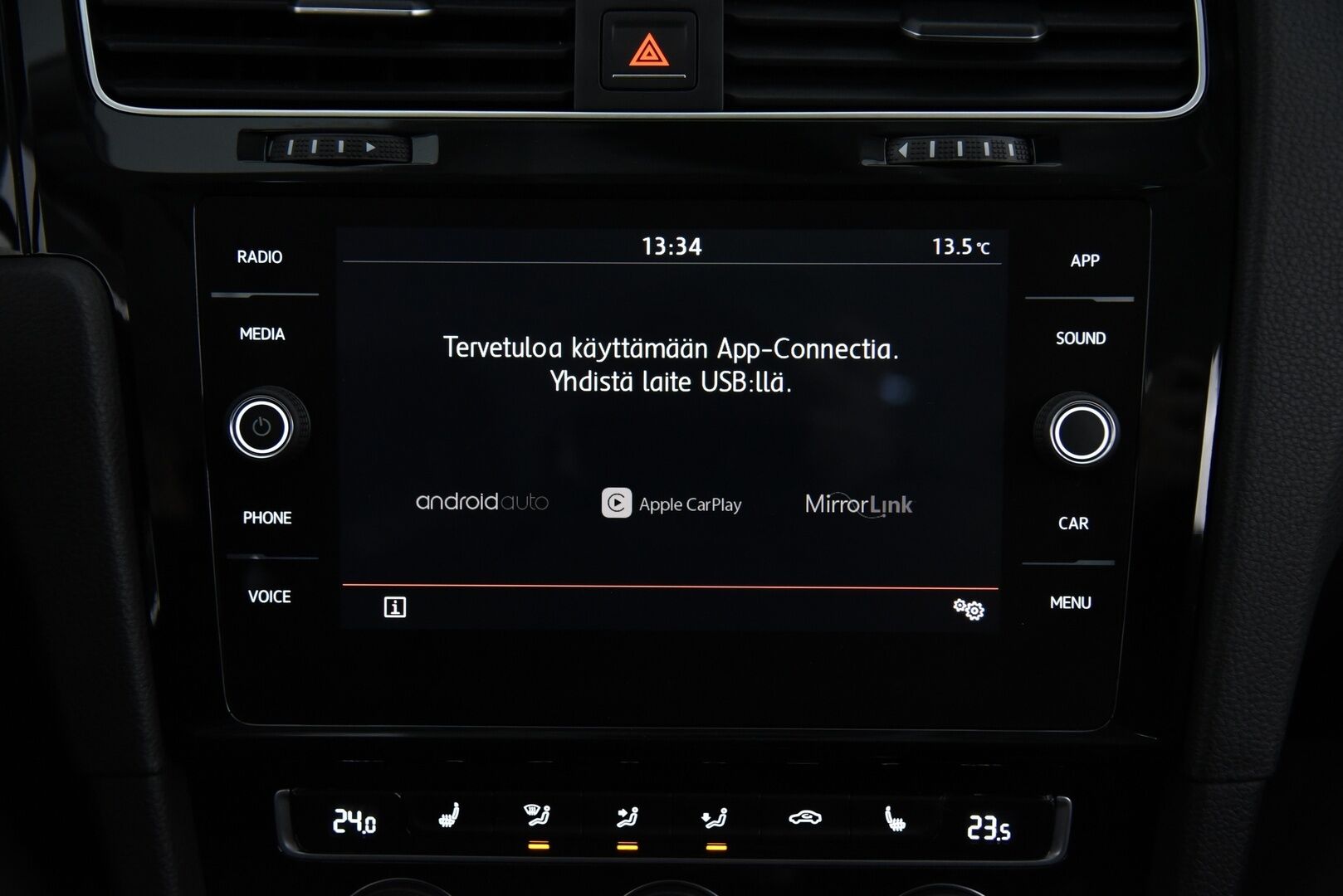 Volkswagen Golf 2018 Variant 1.5 TSI Highline / Adapt. vakkari / P.tutkat / AppConnect / Ambient Light - Jakohihna tehty! / Kangas-alcantara 