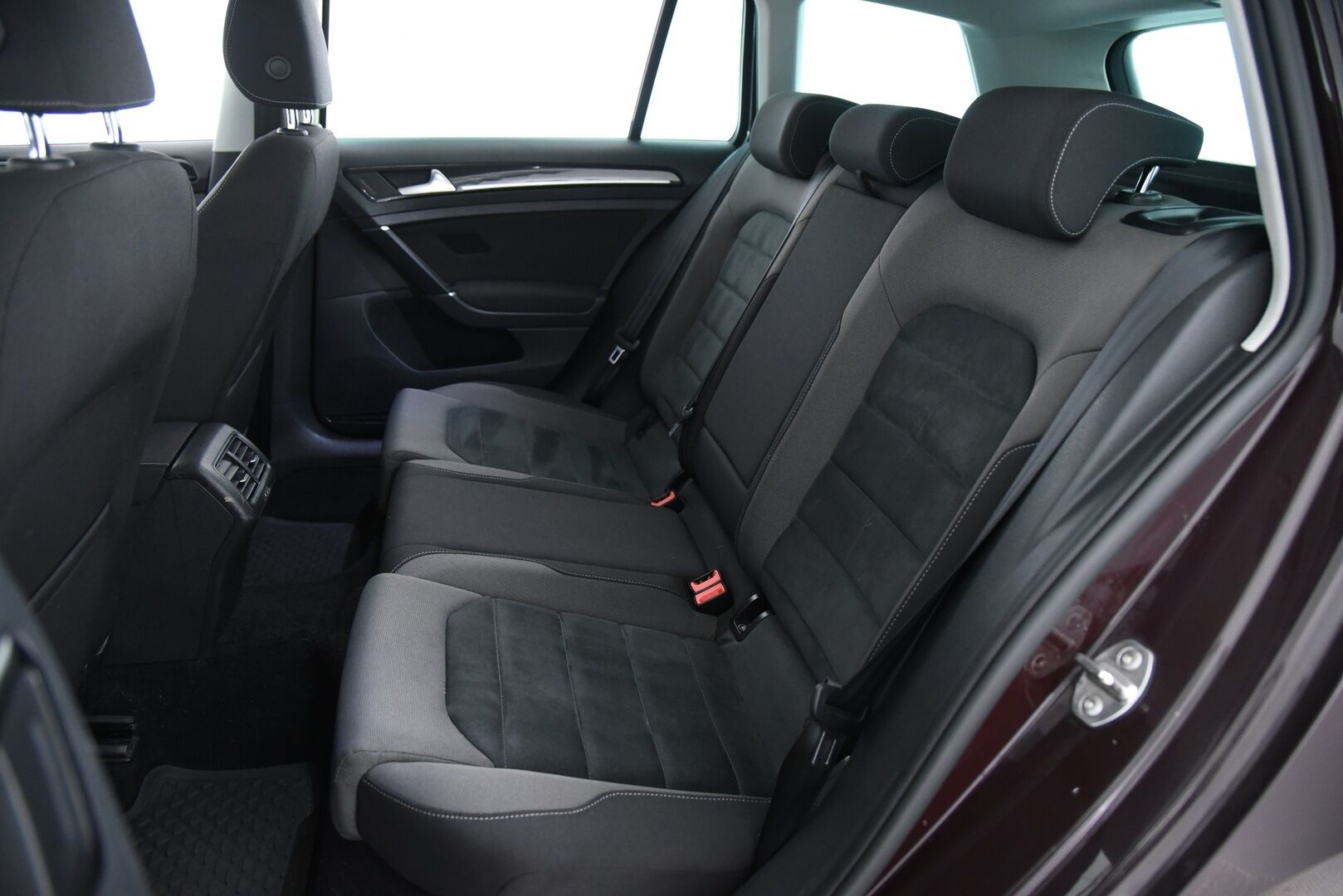 Volkswagen Golf 2018 Variant 1.5 TSI Highline / Adapt. vakkari / P.tutkat / AppConnect / Ambient Light - Jakohihna tehty! / Kangas-alcantara 