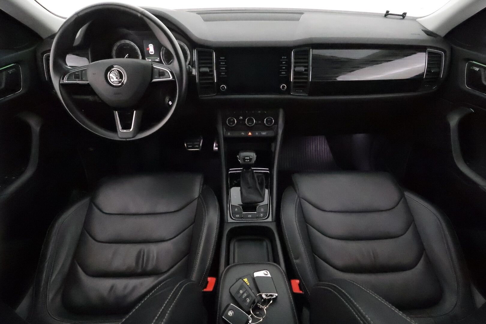 Skoda Kodiaq 2019 2,0 TDI 190 4x4 BusinessLine DSG **Canton / Webasto / Adapt.vakkari / Koukku / P.kamera / Nahkasisusta / Apple&Android**