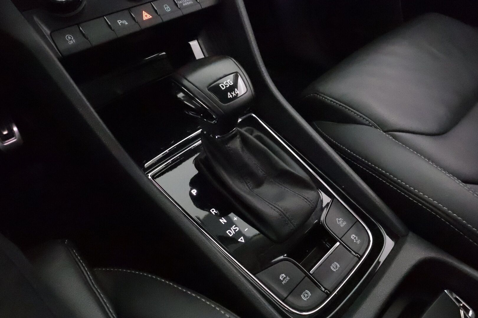 Skoda Kodiaq 2019 2,0 TDI 190 4x4 BusinessLine DSG **Canton / Webasto / Adapt.vakkari / Koukku / P.kamera / Nahkasisusta / Apple&Android**