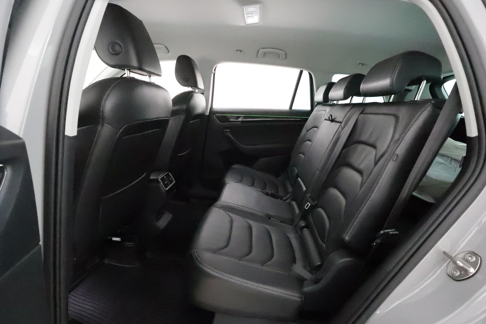 Skoda Kodiaq 2019 2,0 TDI 190 4x4 BusinessLine DSG **Canton / Webasto / Adapt.vakkari / Koukku / P.kamera / Nahkasisusta / Apple&Android**