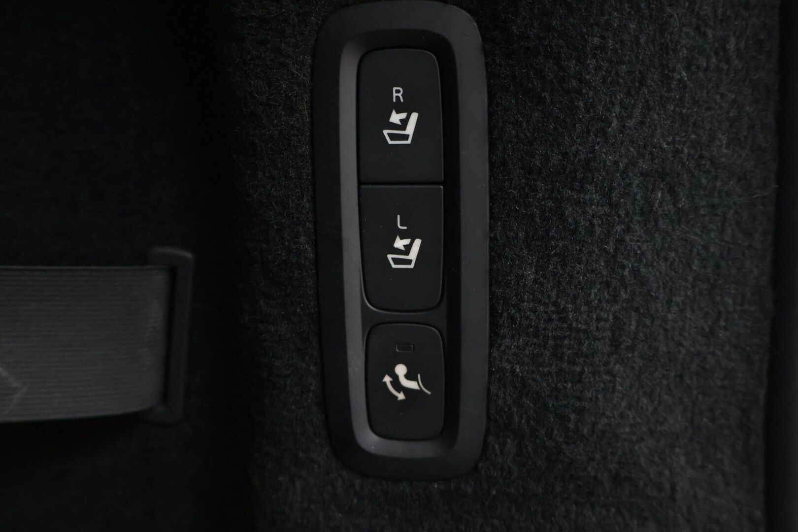 Volvo V90 2019 T8 AWD R-Design aut - Jakopää tehty | Webasto | ACC | HUD | Panorama | H&K | BLIS | 360-Kamera | NAVI | Muistipenkit | Ratinlämmitin | 2x Renkaat