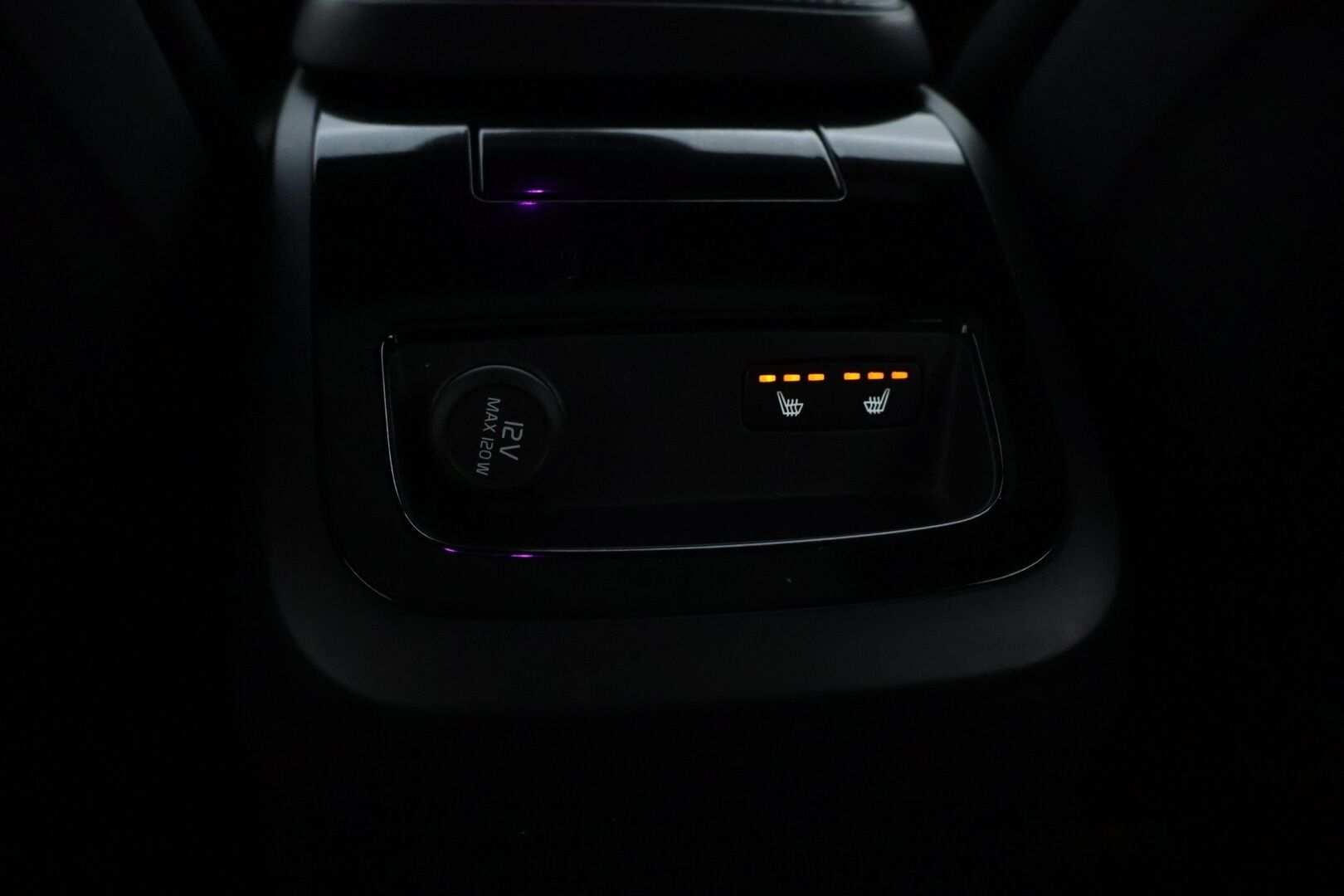 Volvo V90 2019 T8 AWD R-Design aut *Webasto / ACC / HUD / Panorama / H&K / BLIS / 360-Kamera / NAVI / Muistipenkit / Ratinlämmitin* - Jakopää tehty / 2x Renkaat / Penkinlämmittimet edessä ja takana - HULLUT AVAJAISHULINAT KORKOTARJOUS 3,29 %