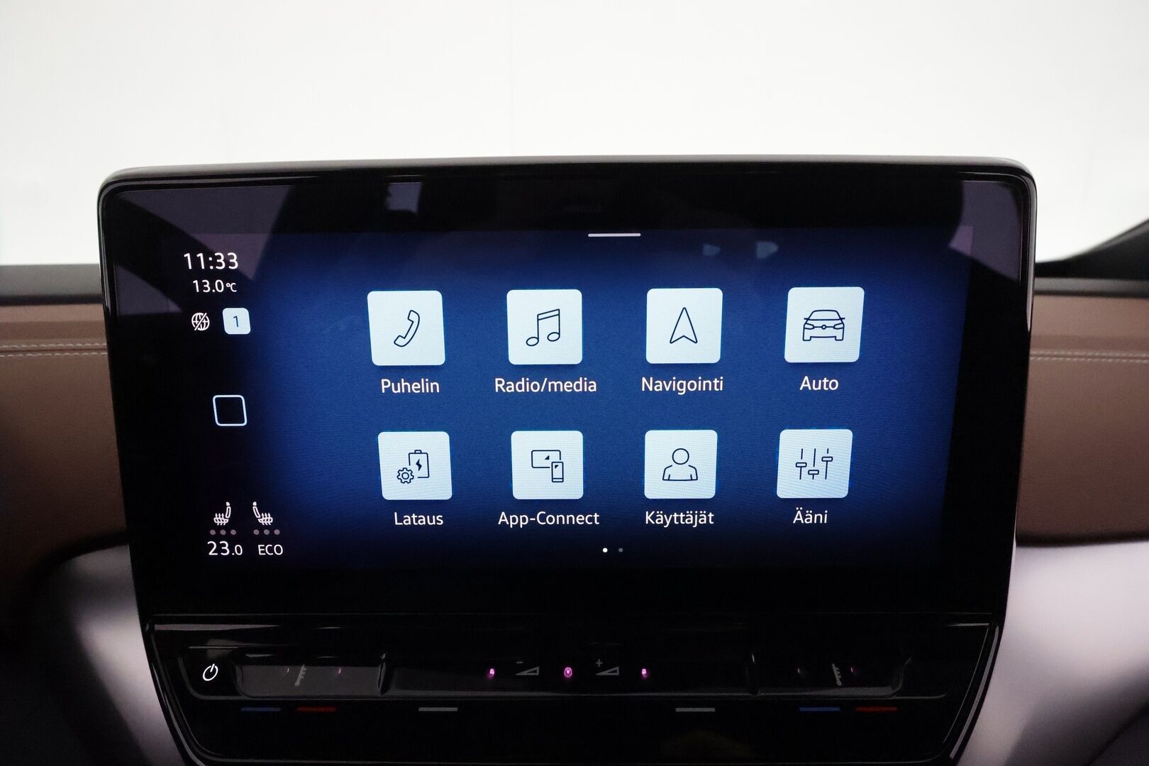 Volkswagen ID.4 2022 Pro Performance Business 150kW *ACC / ILP / P.kamera / IQ.Light / Puolinahat / Navi* - 1.Om Suomi-auto / Kahdet renkaat aluvanteilla / Merkkihuollettu