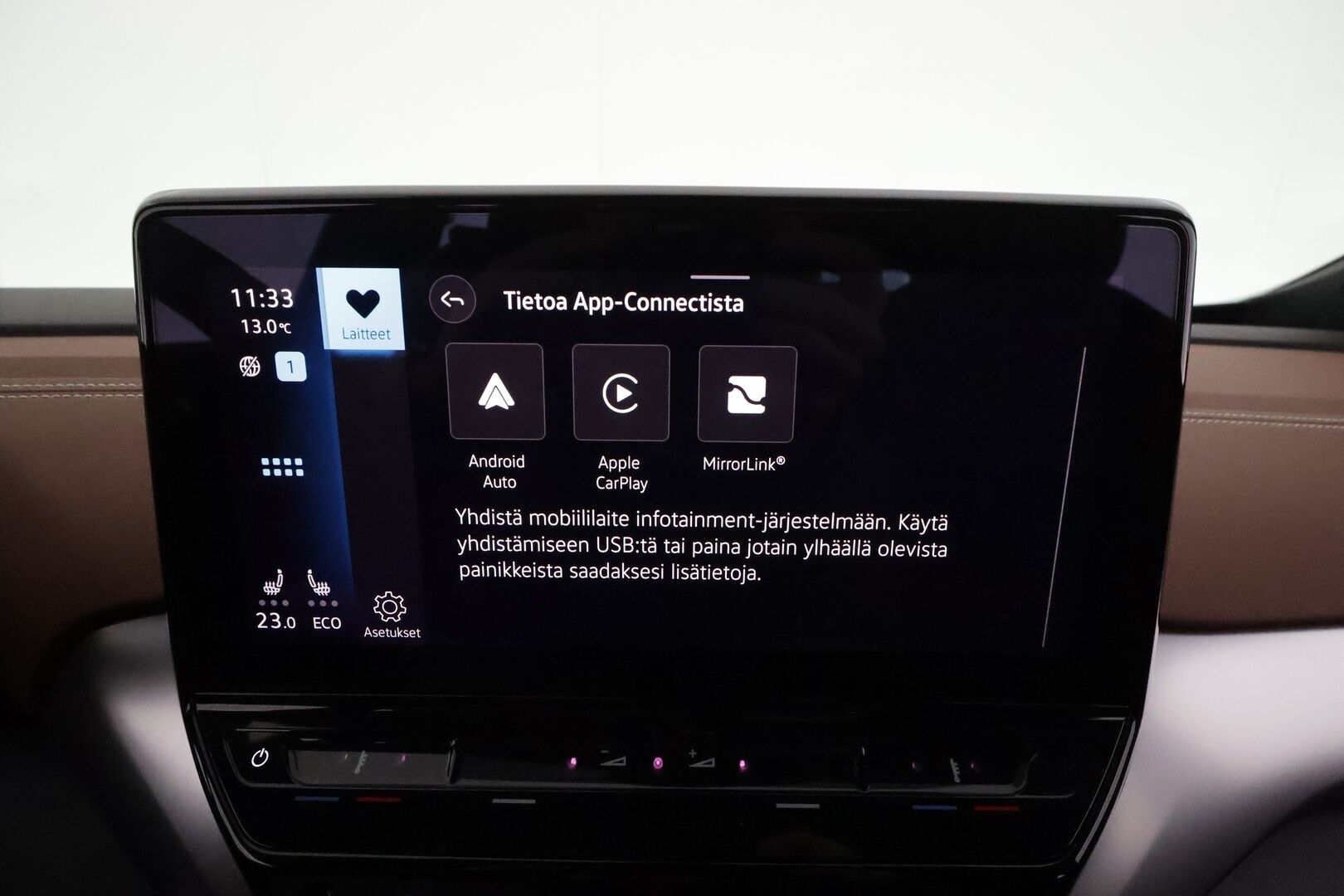 Volkswagen ID.4 2022 Pro Performance Business 150kW *ACC / ILP / P.kamera / IQ.Light / Puolinahat / Navi* - 1.Om Suomi-auto / Kahdet renkaat aluvanteilla / Merkkihuollettu