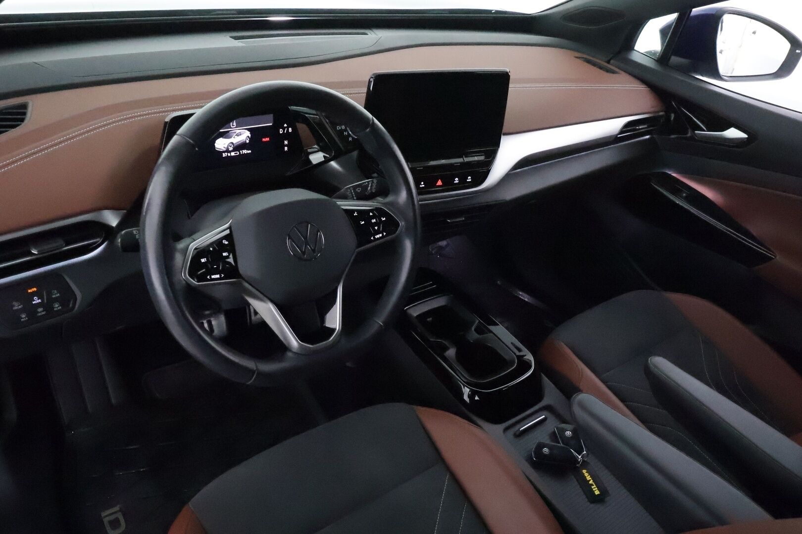 Volkswagen ID.4 2022 Pro Performance Business 150kW *ACC / ILP / P.kamera / IQ.Light / Puolinahat / Navi* - 1.Om Suomi-auto / Kahdet renkaat aluvanteilla / Merkkihuollettu