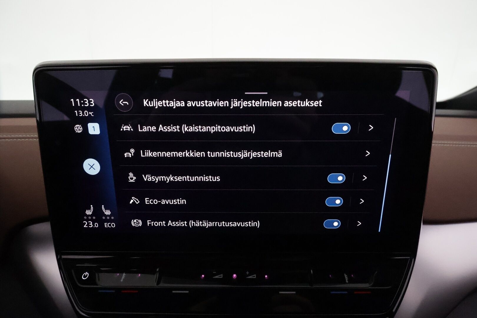 Volkswagen ID.4 2022 Pro Performance Business 150kW *ACC / ILP / P.kamera / IQ.Light / Puolinahat / Navi* - 1.Om Suomi-auto / Kahdet renkaat aluvanteilla / Merkkihuollettu
