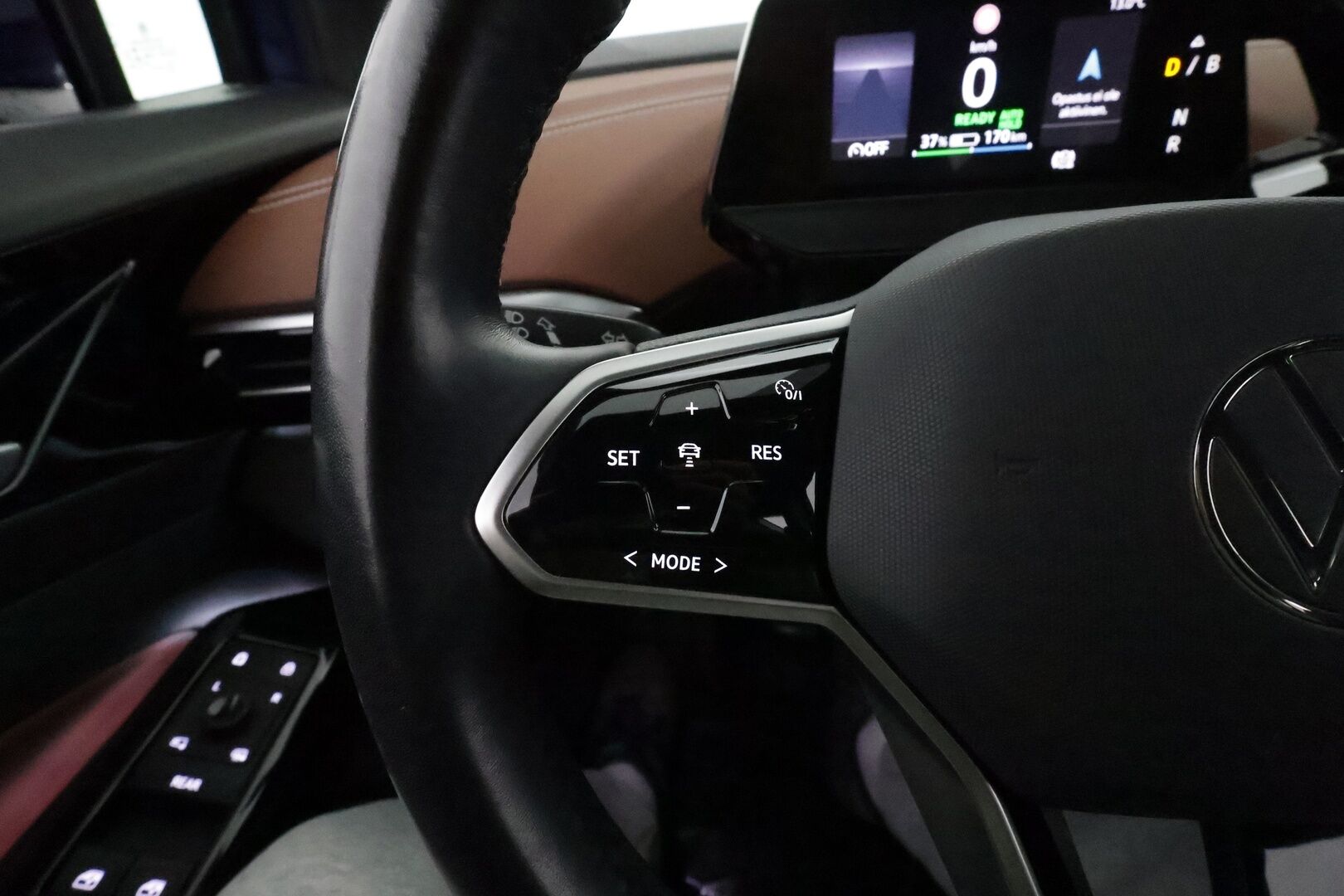 Volkswagen ID.4 2022 Pro Performance Business 150kW *ACC / ILP / P.kamera / IQ.Light / Puolinahat / Navi* - 1.Om Suomi-auto / Kahdet renkaat aluvanteilla / Merkkihuollettu
