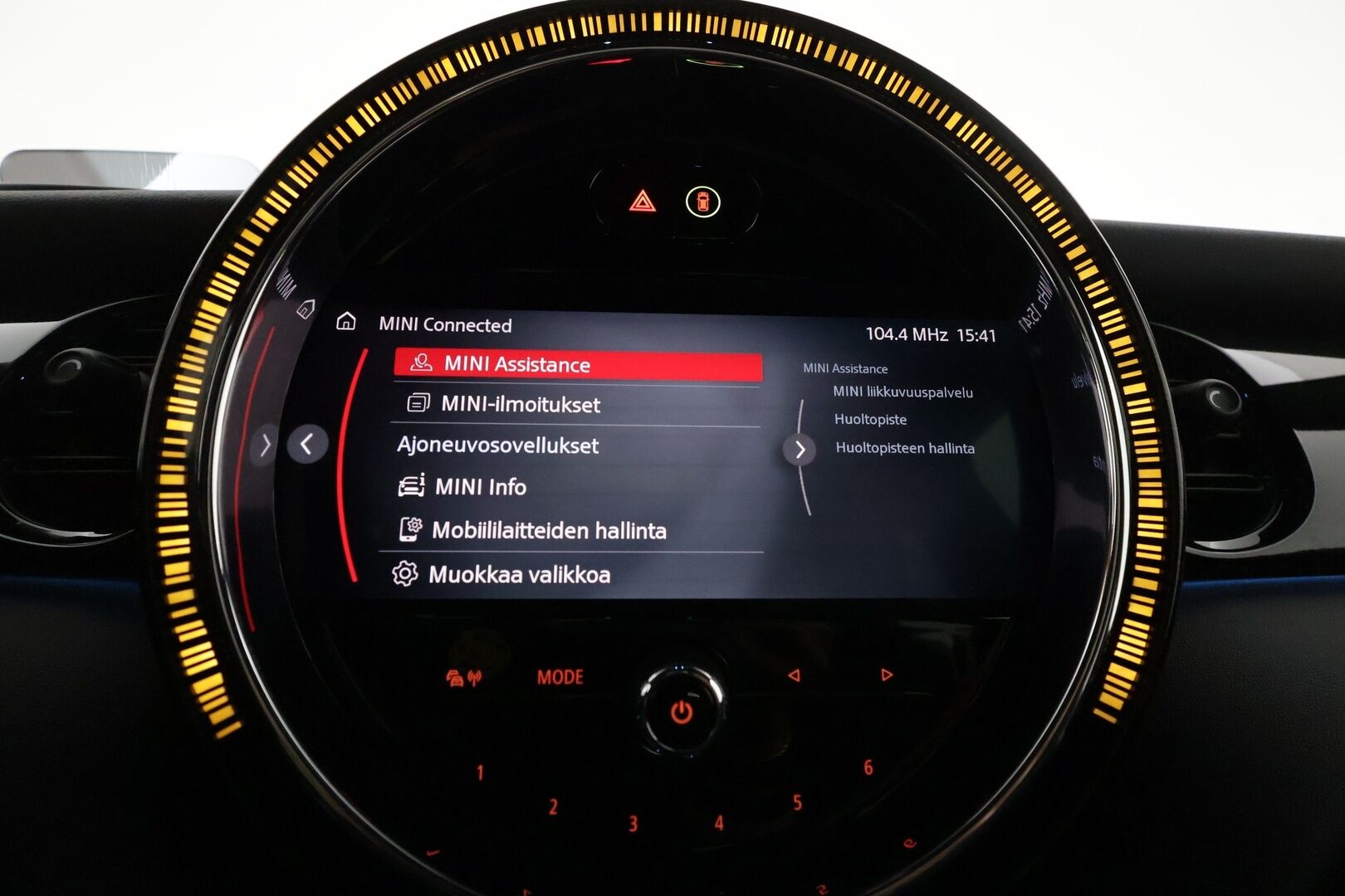 Mini JOHN COOPER WORKS 2022 A Experience - 3,99 % KORKOTARJOUS TÄHÄN AUTOON - 1-om. Suomi-auto / Facelift / HUD / Adapt. vakkari / Digimittaristo / ComfortAccess / P.kamera / AppleCarplay / Tulossa toimipisteeseen!