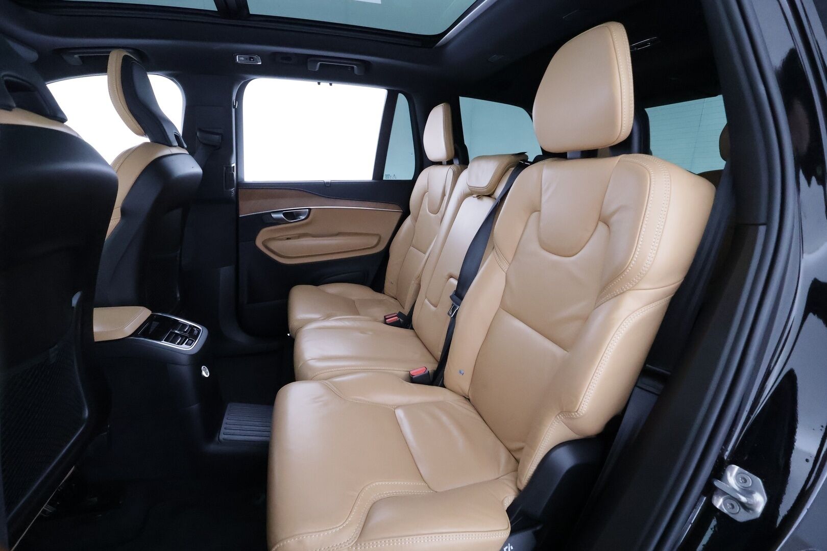 Volvo XC90 2019 T8 TwE AWD Inscription aut - | Pilot assist | Webasto | Koukku | Full-LED | Muistipenkit | Panorama | High Performance audio | Sporttinahat | P.Kamera | Kahdet Renkaat |