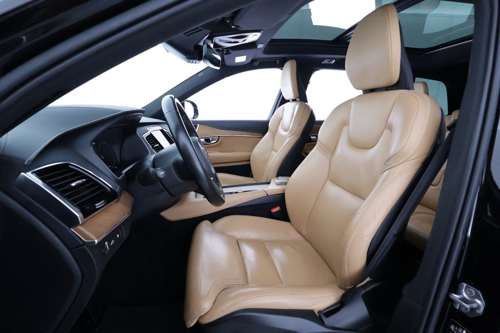 Volvo XC90 2019 T8 TwE AWD Inscription aut - | Pilot assist | Webasto | Koukku | Full-LED | Muistipenkit | Panorama | High Performance audio | Sporttinahat | P.Kamera | Kahdet Renkaat |