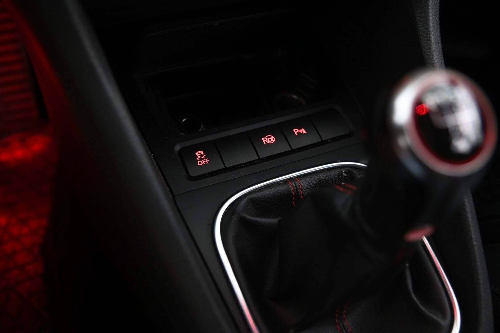 Volkswagen Golf 2012 GTI 2,0 TSI - Myydään Huutokaupat.com