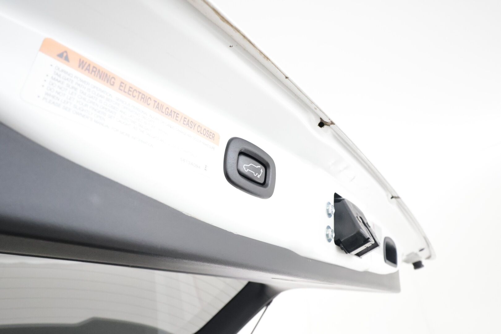 Mitsubishi Outlander PHEV 2019 PHEV Business X 4WD **Merkkihuollettu / Koukku / LED / BLIS / 360 Kamera / Keyless / Nahkasisusta / Kahdet renkaat**