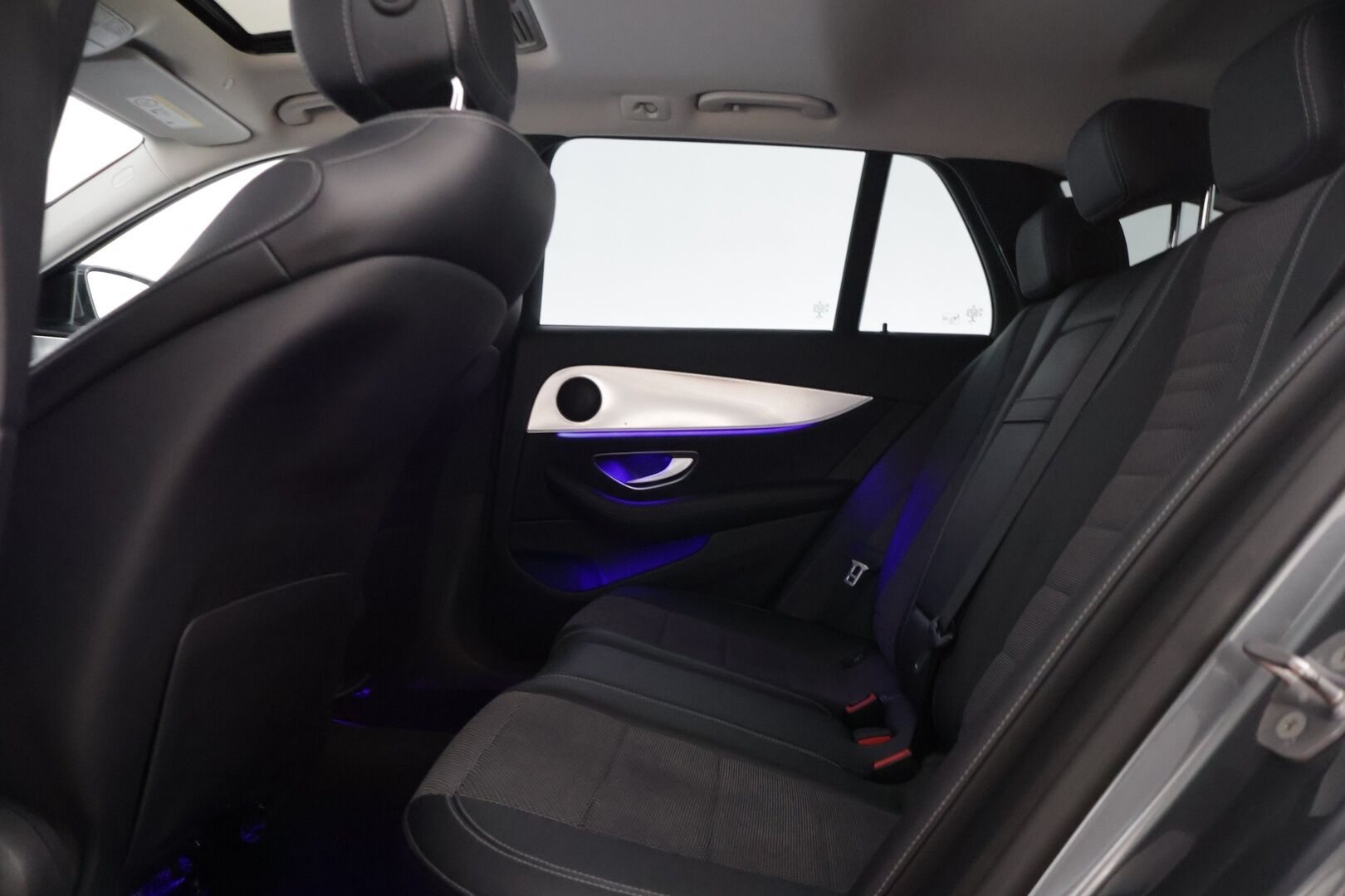Mercedes-Benz E 2017 E 220 d 4MATIC All-Terrain - | Wide Screen | BLIS | Kattoluukku | Sähkökoukku | Peruutuskamera | Metalliväri |