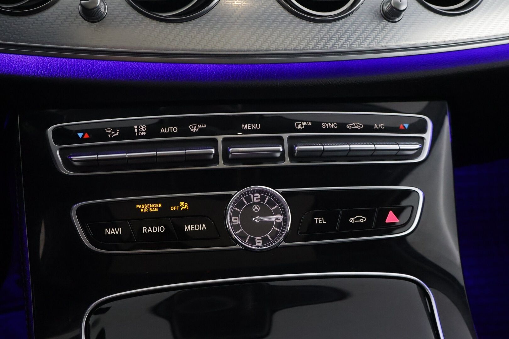 Mercedes-Benz E 2017 E 220 d 4MATIC All-Terrain - | Wide Screen | BLIS | Kattoluukku | Sähkökoukku | Peruutuskamera | Metalliväri |