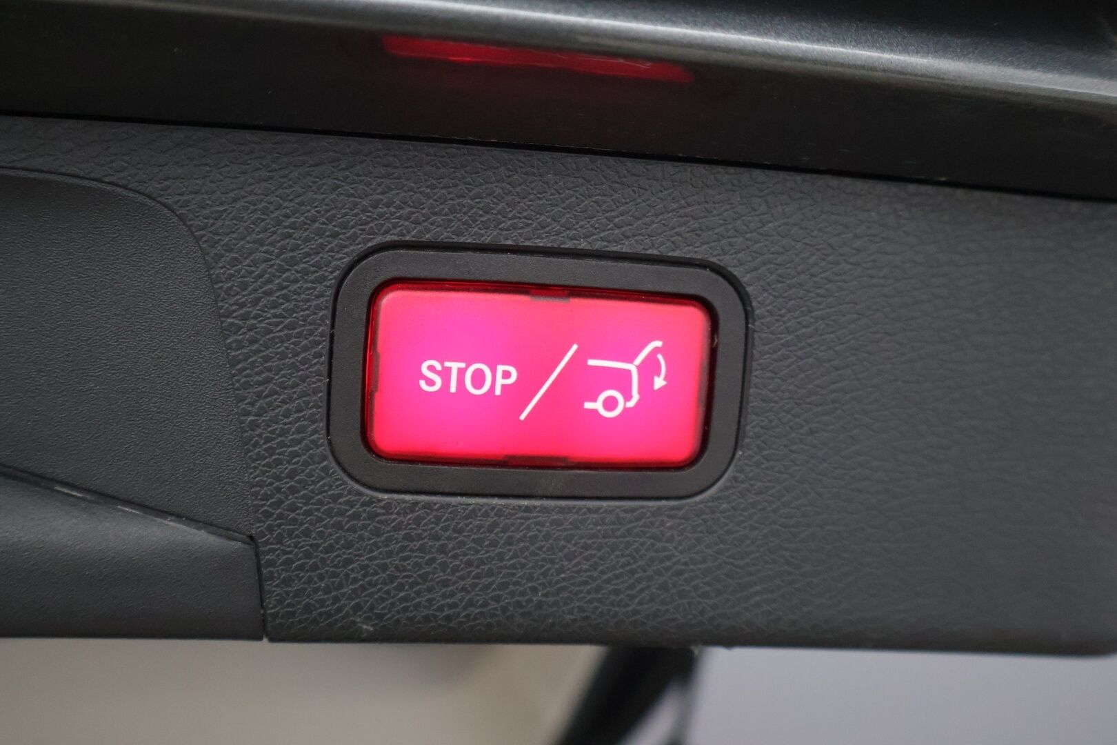 Mercedes-Benz E 2017 E 220 d 4MATIC All-Terrain - | Wide Screen | BLIS | Kattoluukku | Sähkökoukku | Peruutuskamera | Metalliväri |