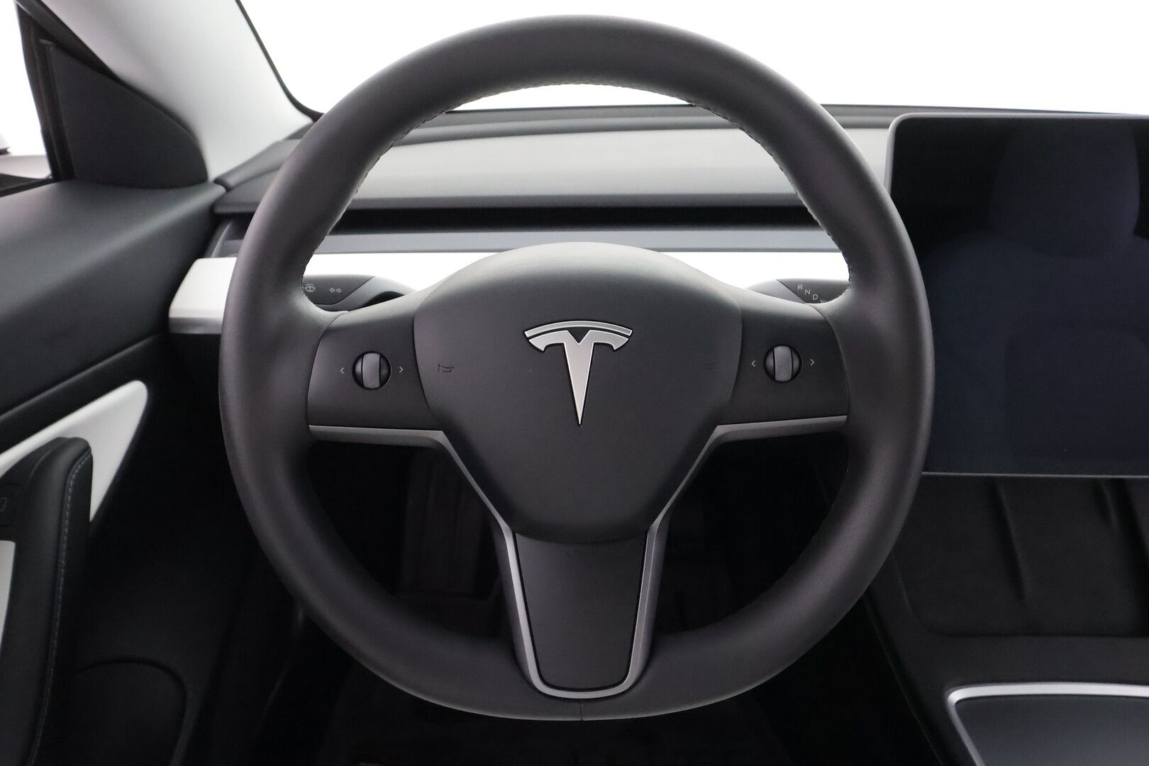 Tesla Model 3 2021 Long Range - | ACC | ILP | Koukku | Valkoiset nahat | Lasikatto | Premium Audio | Matrix-LED | Sähkönahat | Muistipenkki | P.kamera | 2x renkaat aluin | 