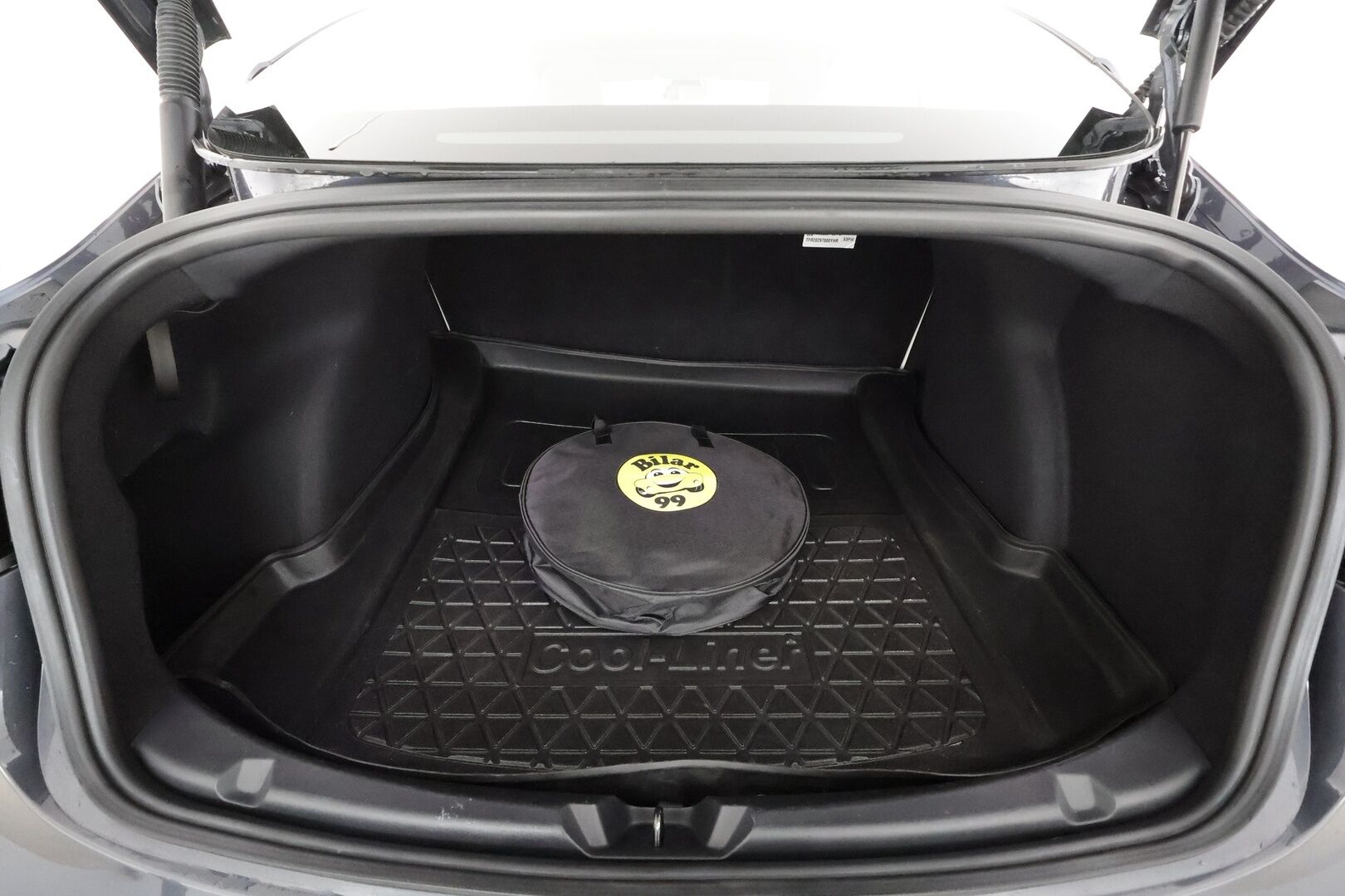 Tesla Model 3 2021 Long Range - | ACC | ILP | Koukku | Valkoiset nahat | Lasikatto | Premium Audio | Matrix-LED | Sähkönahat | Muistipenkki | P.kamera | 2x renkaat aluin | 