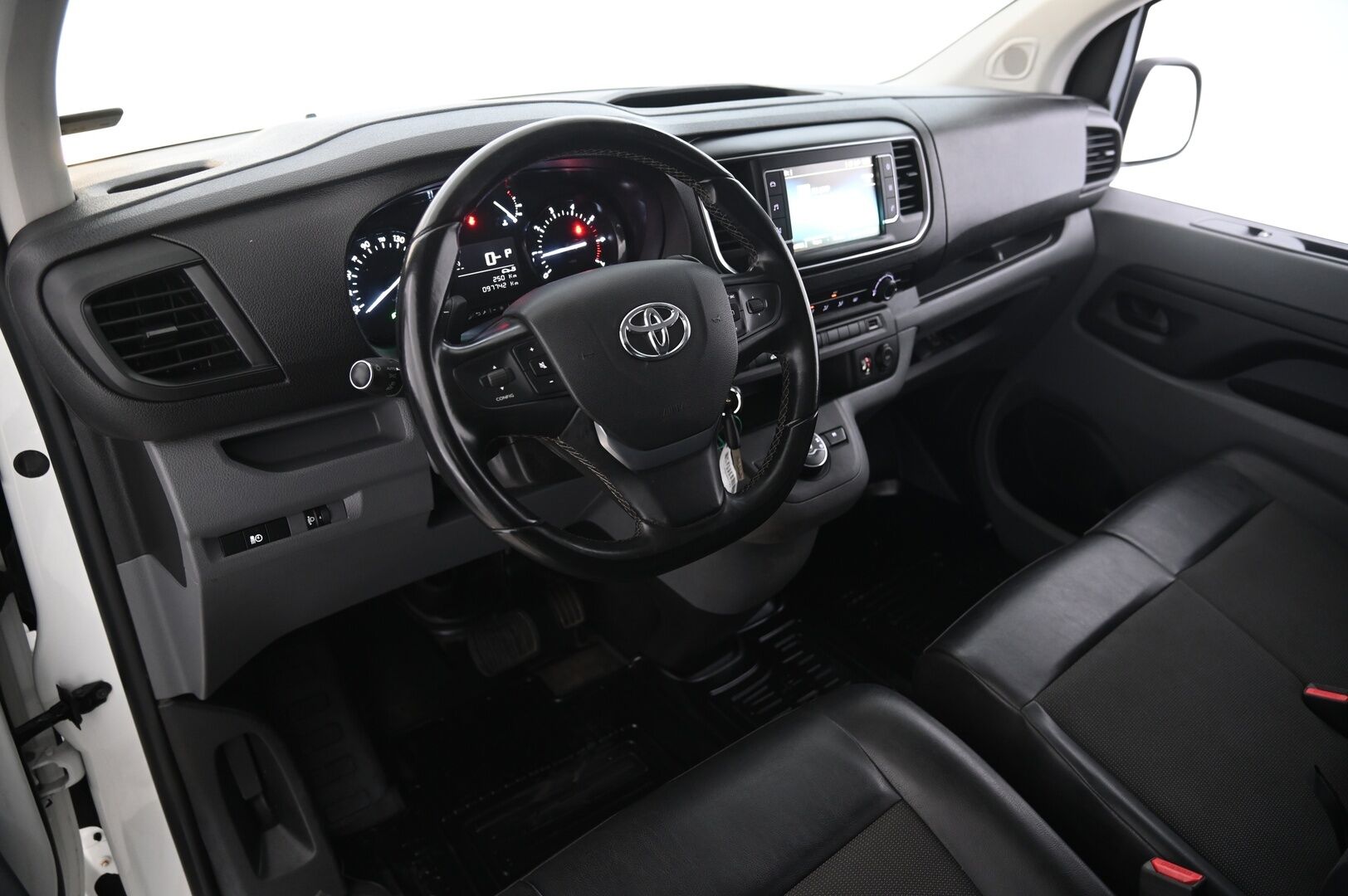 Toyota Proace 2021 L2 2,0 D 120 Automatic Edition 5-ovinen - ALV | Läpijuostava | Webasto | Pariovet | Vetokoukku | P*kamera | Suomi-auto | Blis